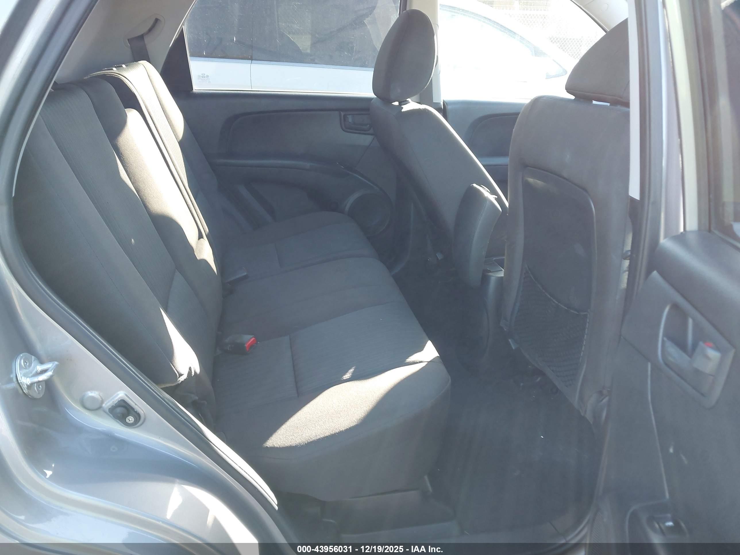 KIA SPORTAGE image 8