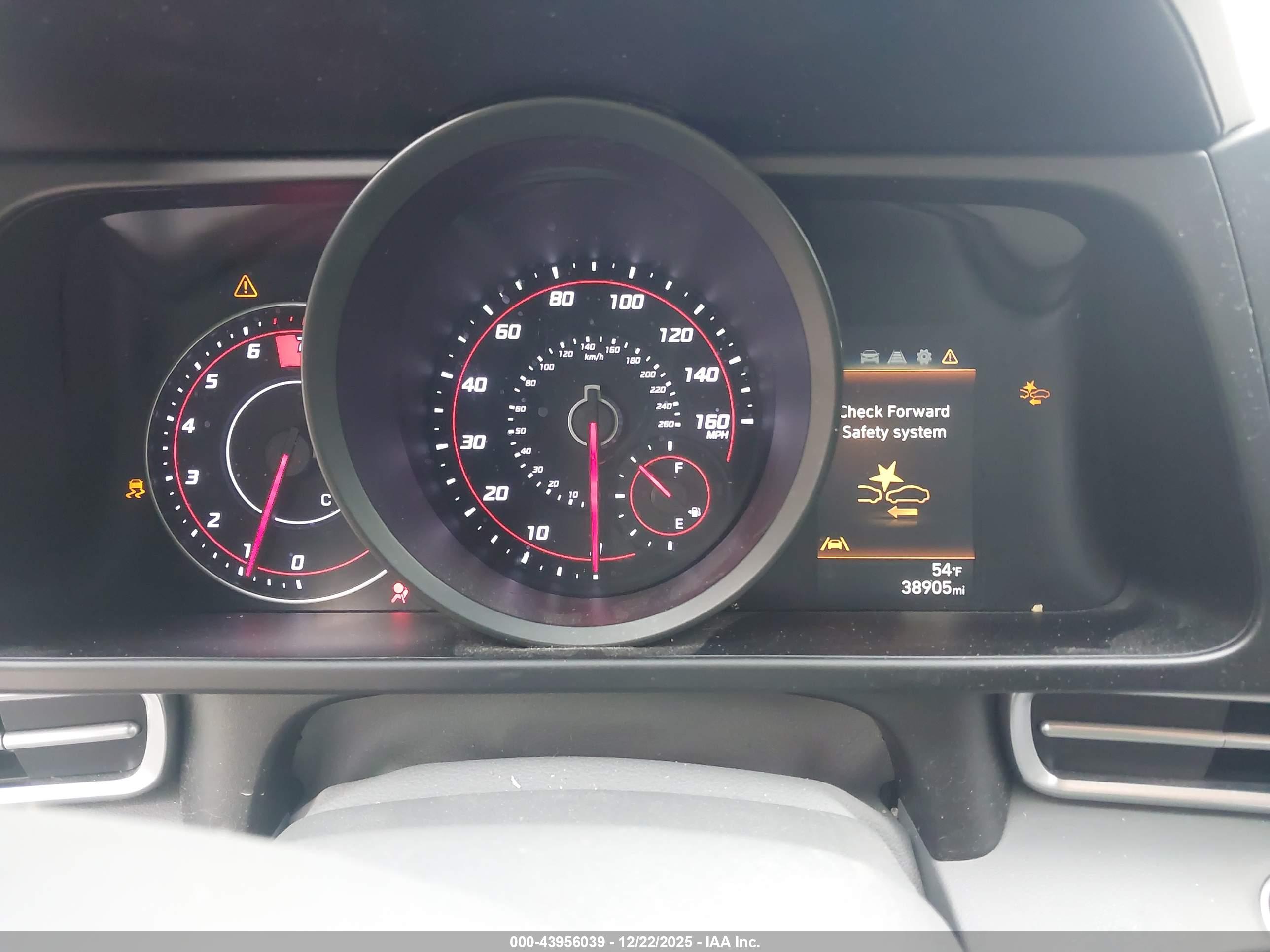 HYUNDAI ELANTRA image 7