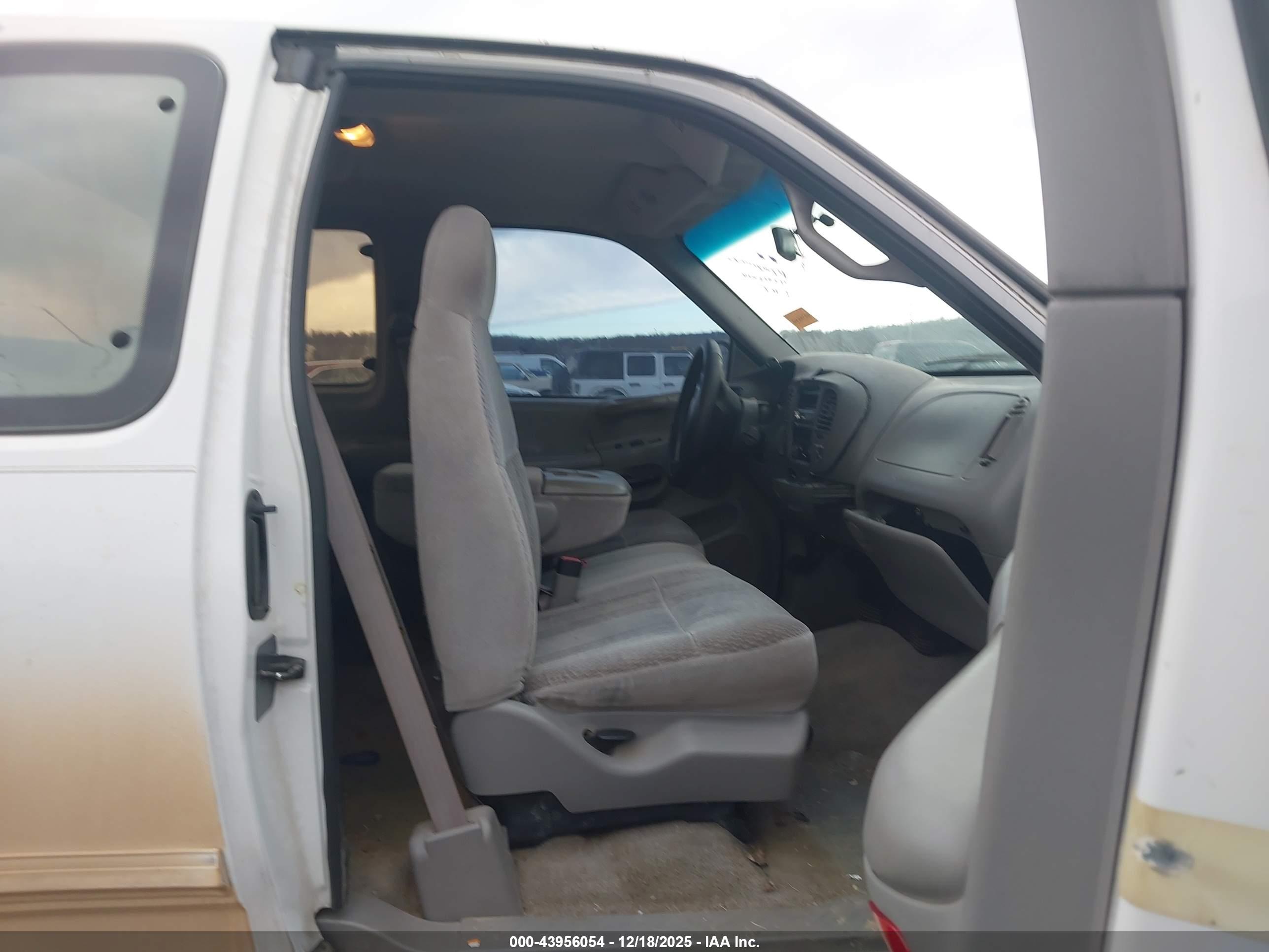 FORD F-150 image 5