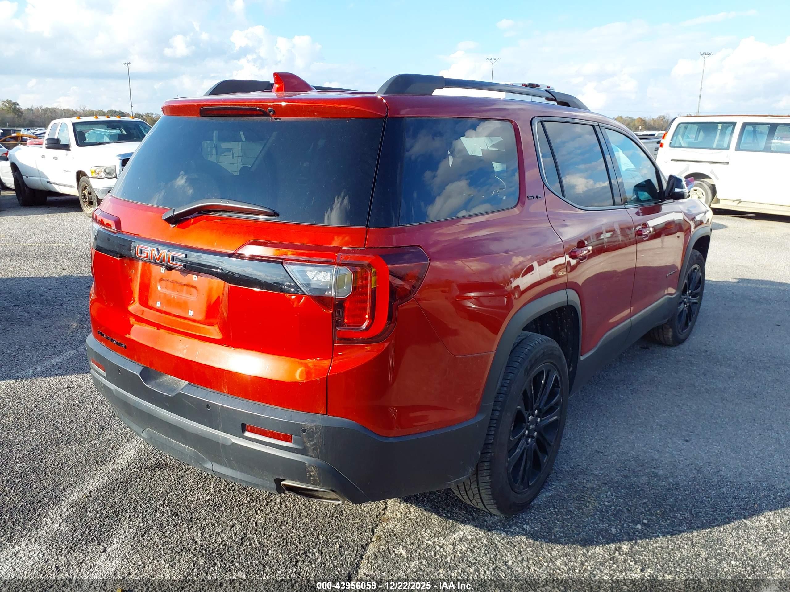 GMC ACADIA image 4