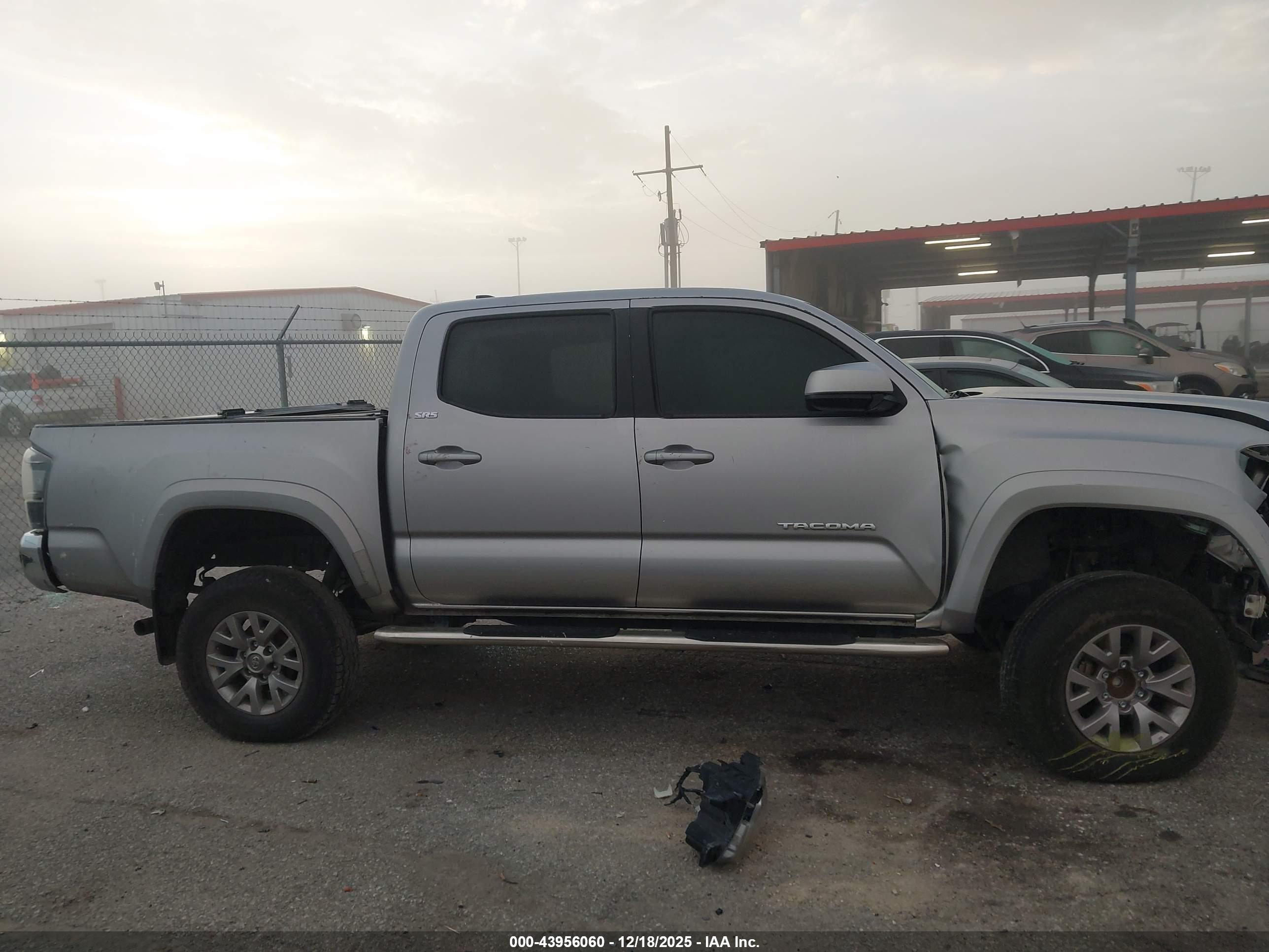 TOYOTA TACOMA image 5