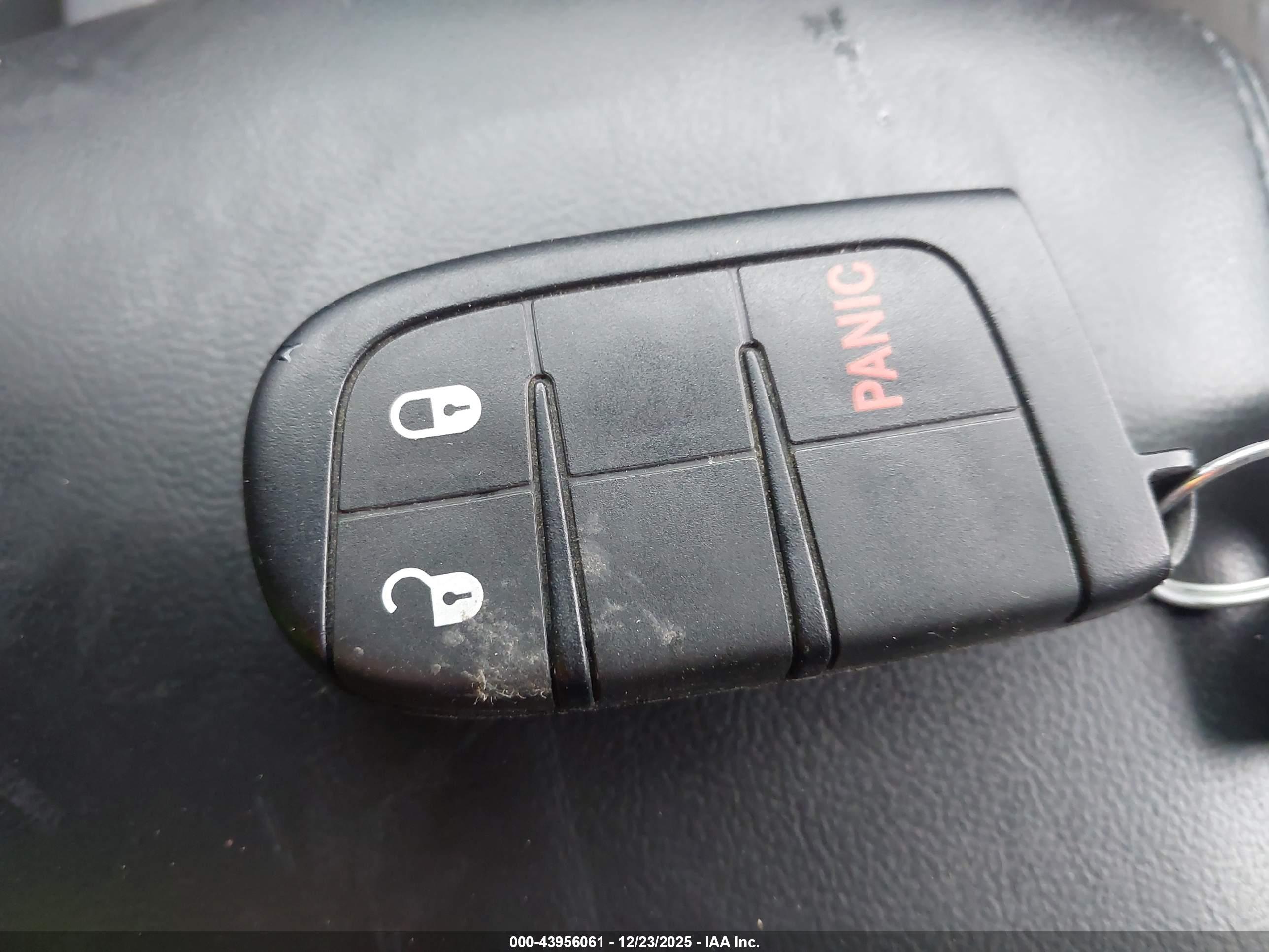 JEEP GRAND image 11