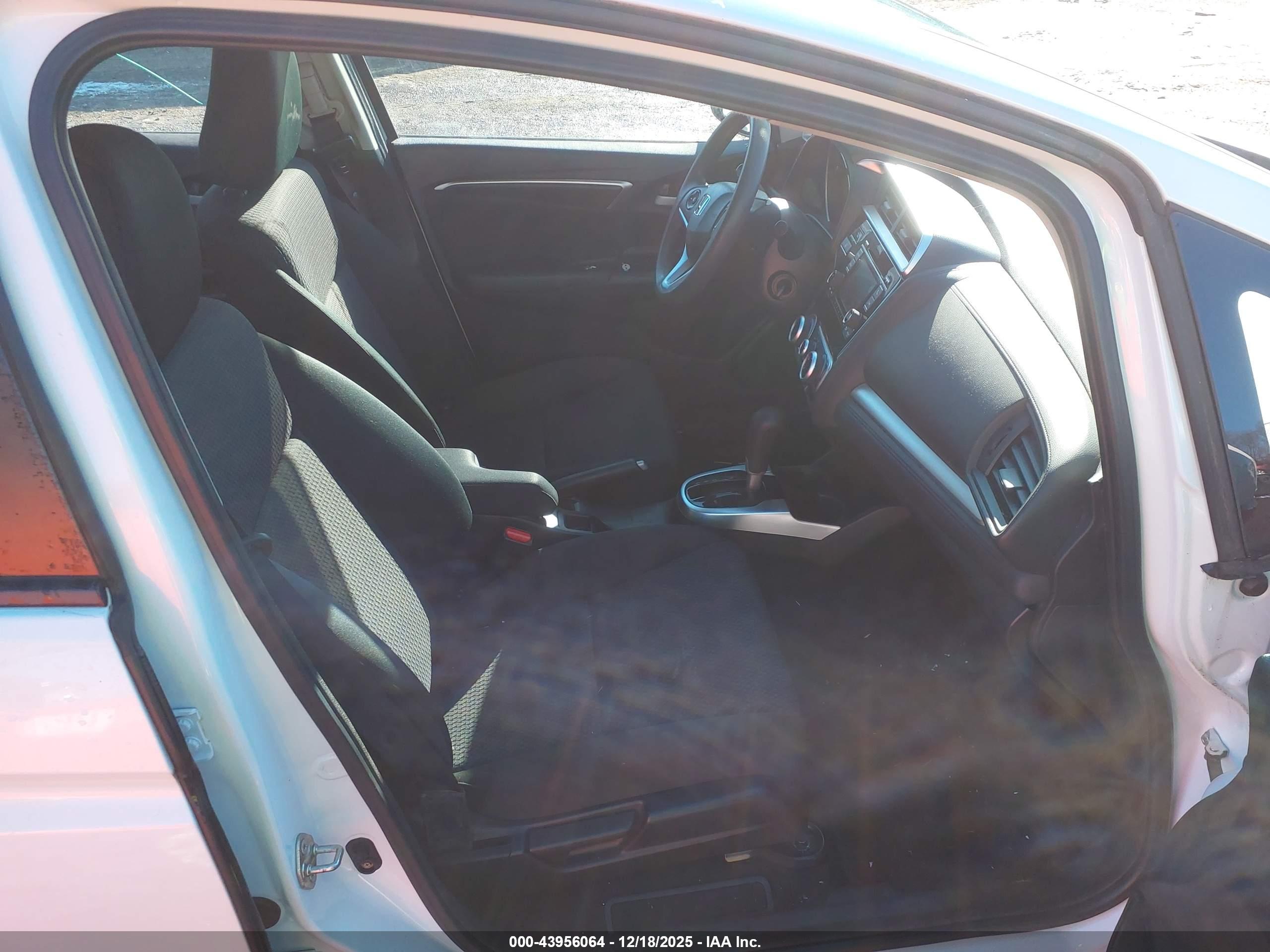 HONDA FIT image 5