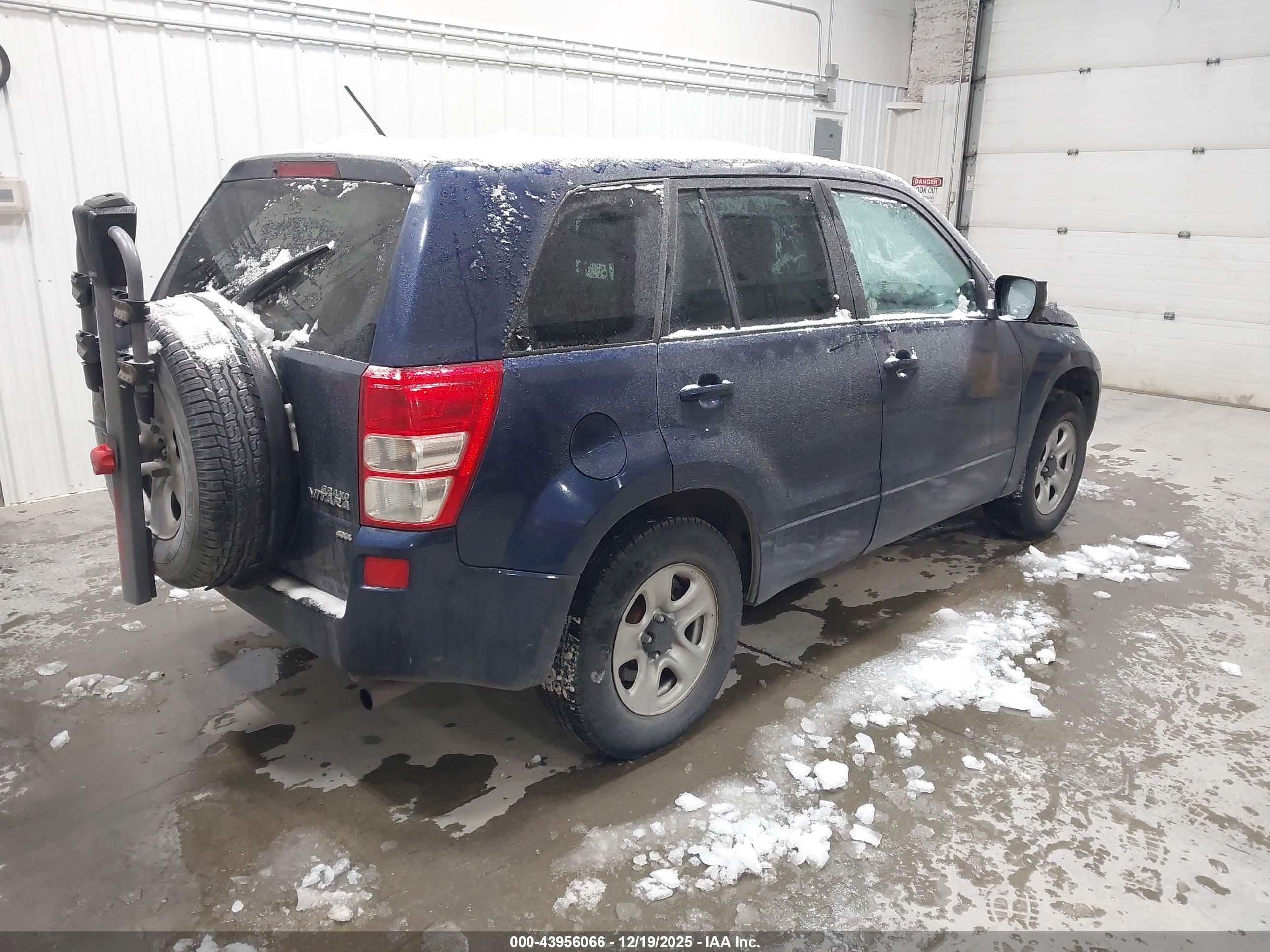SUZUKI GRAND image 4