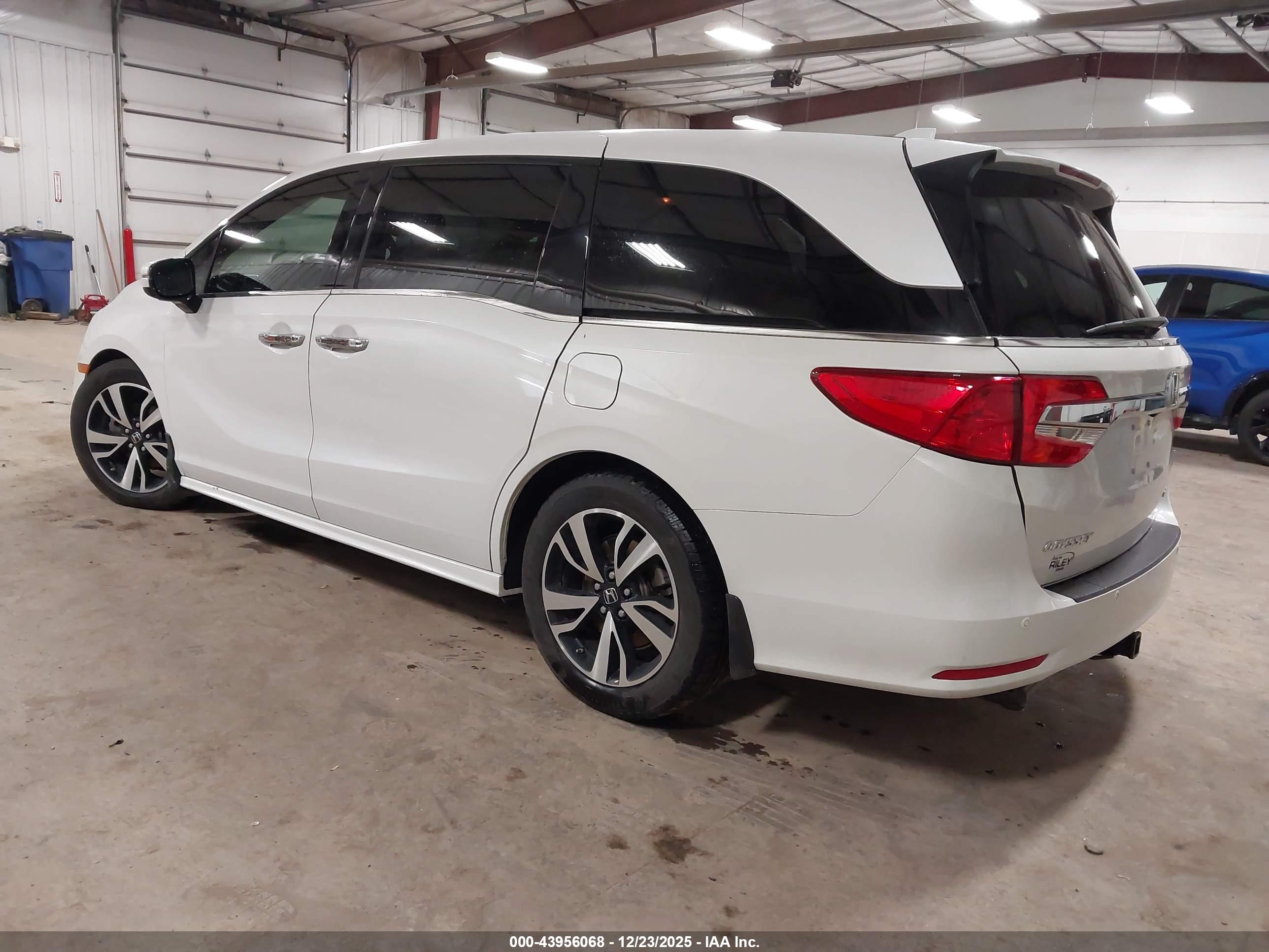 HONDA ODYSSEY image 3
