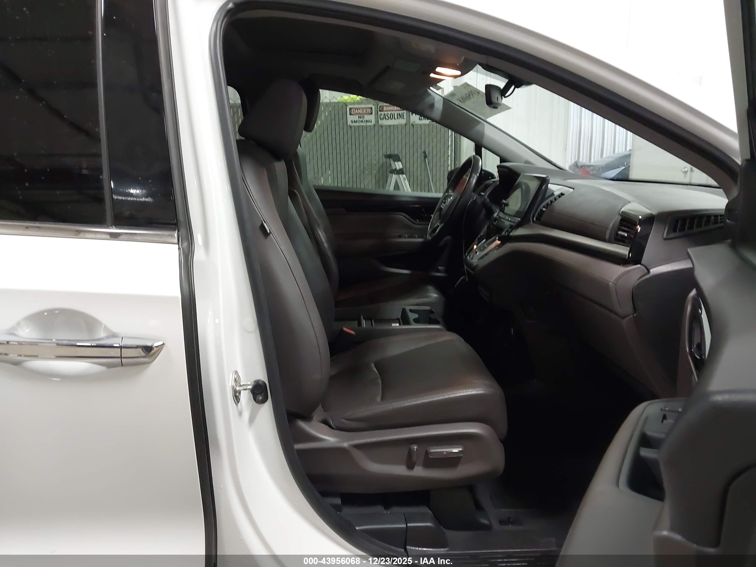 HONDA ODYSSEY image 5