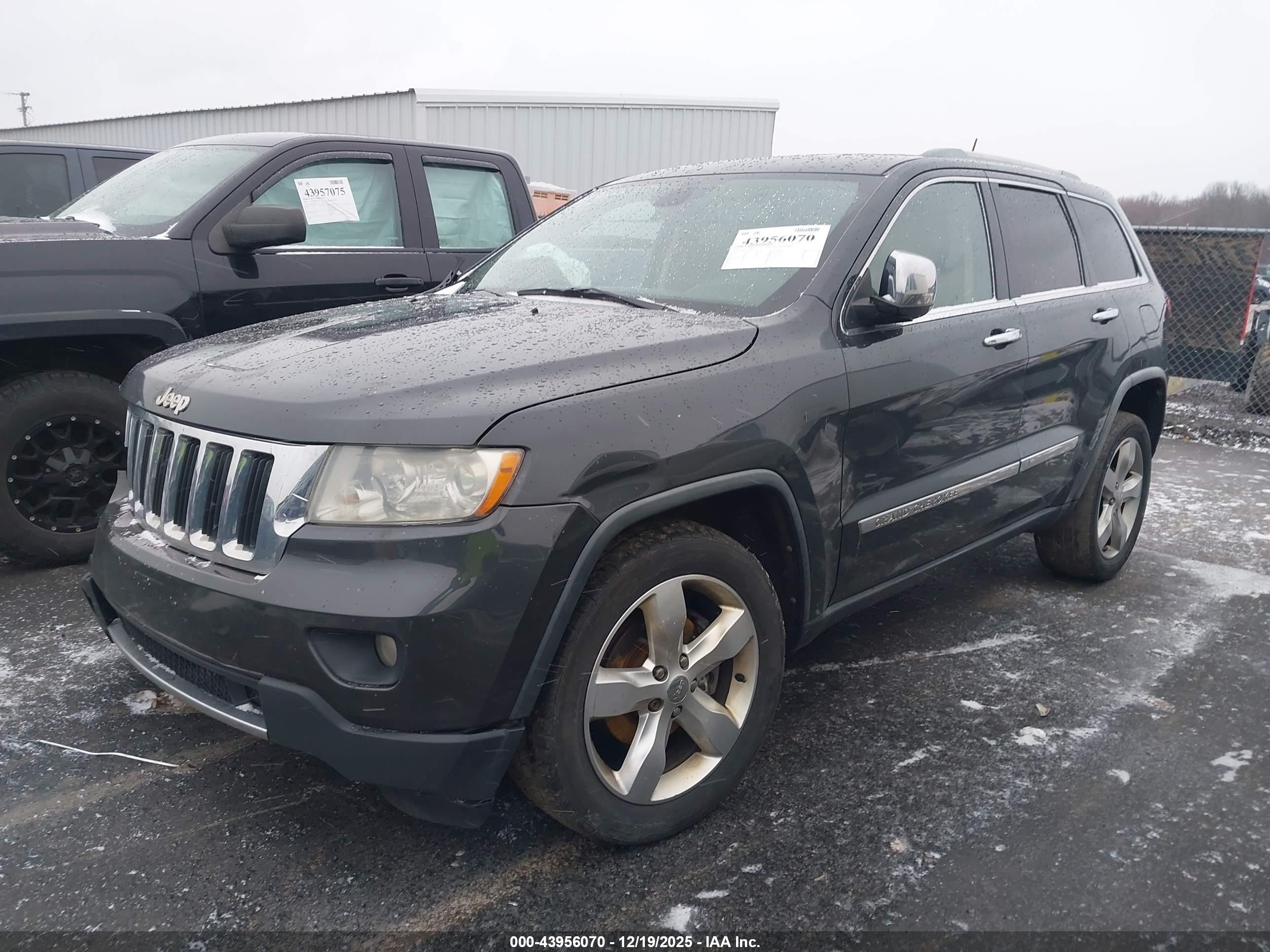 JEEP GRAND image 2