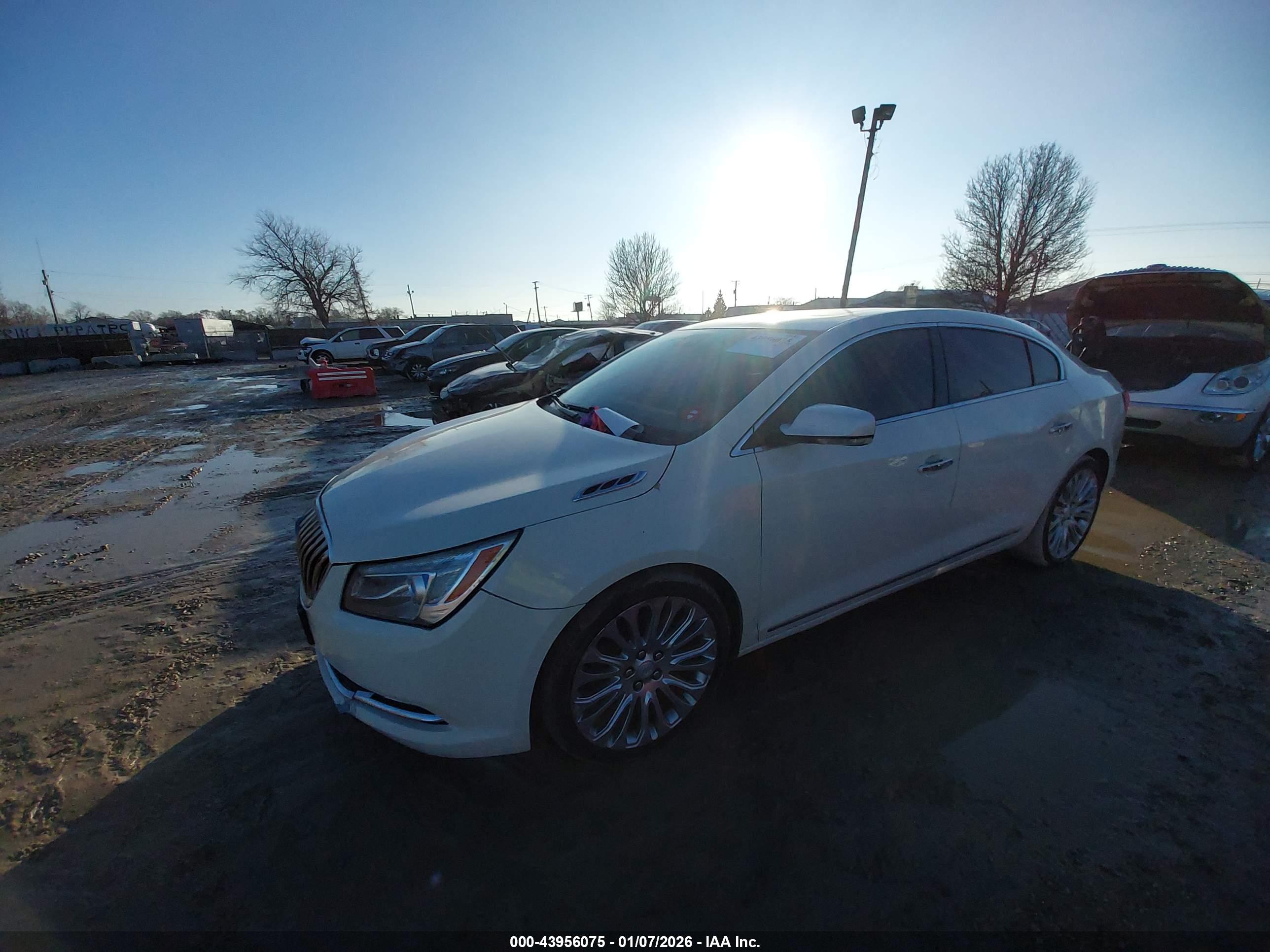 BUICK LACROSSE image 2