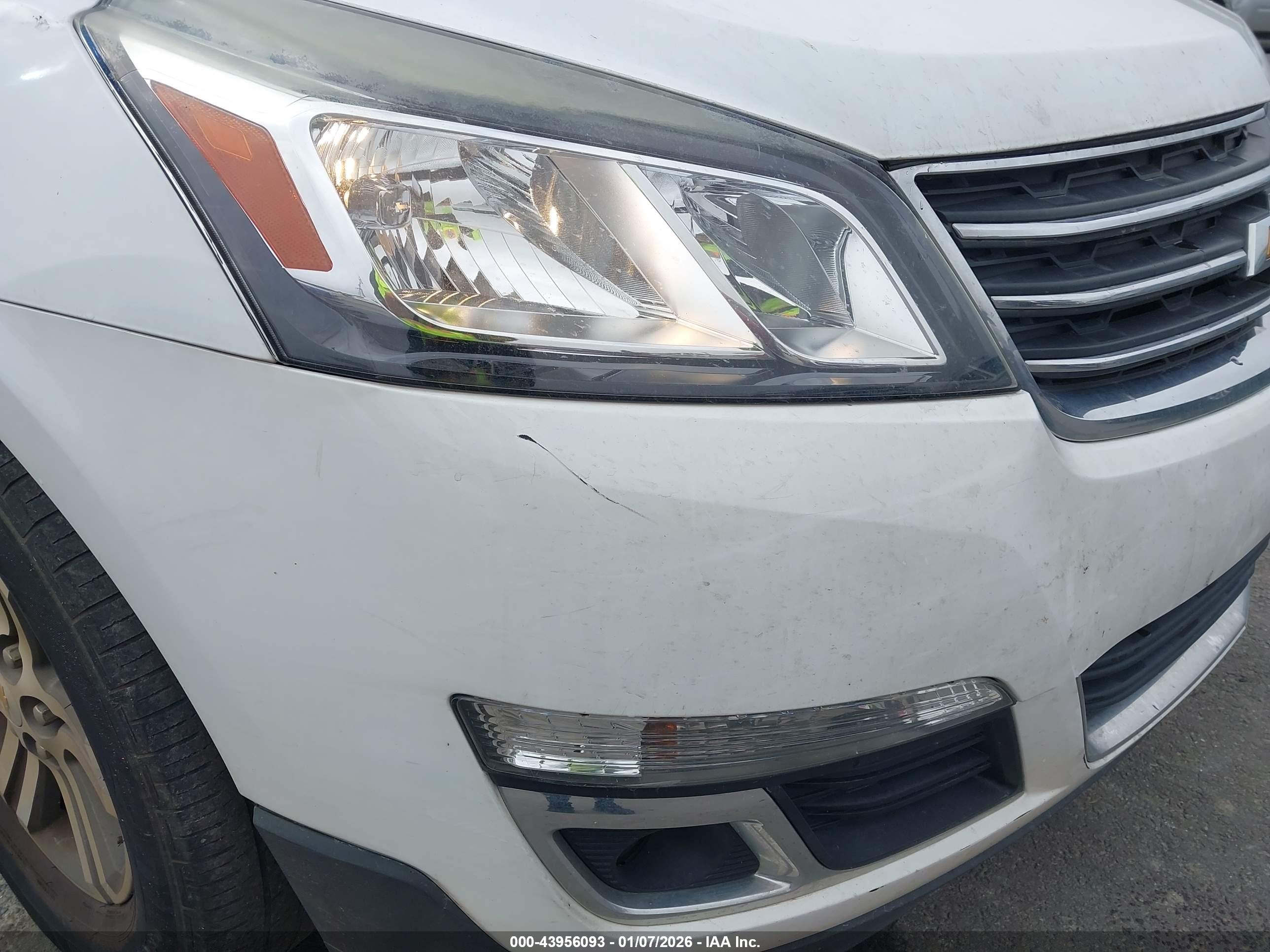 CHEVROLET TRAVERSE image 6