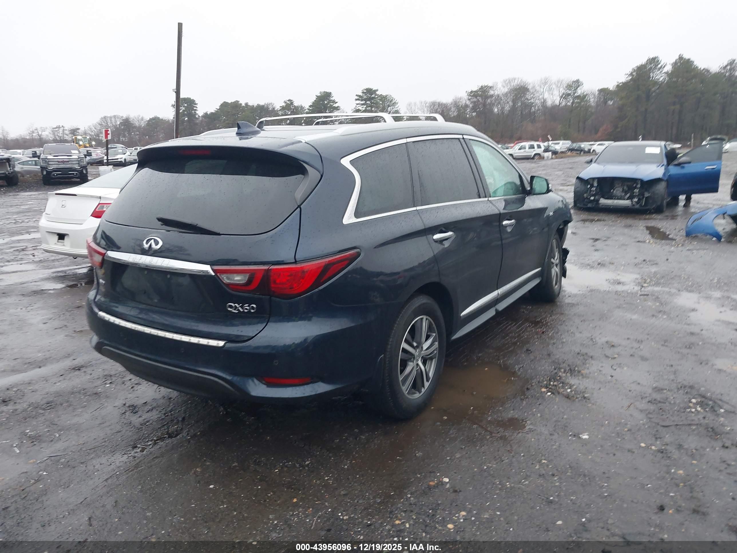 INFINITI QX60 image 4