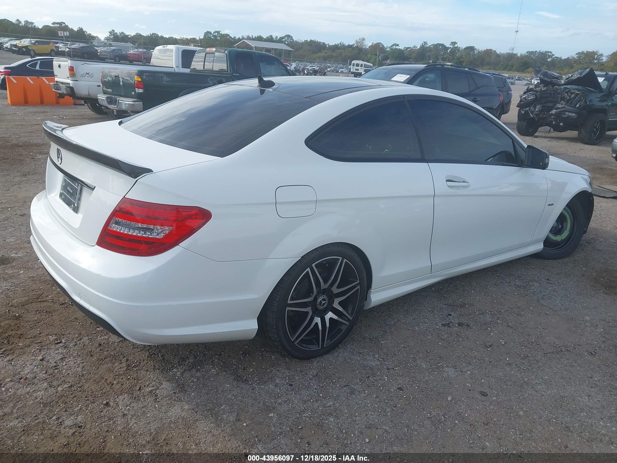 MERCEDES-BENZ C image 4