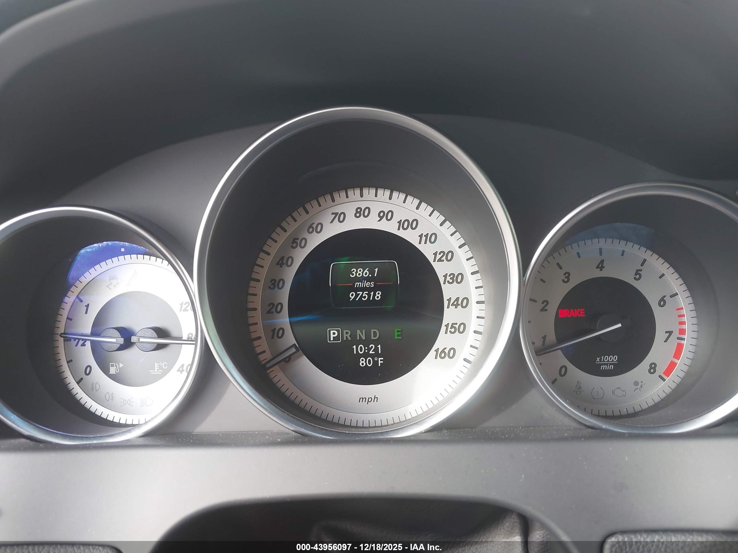 MERCEDES-BENZ C image 7