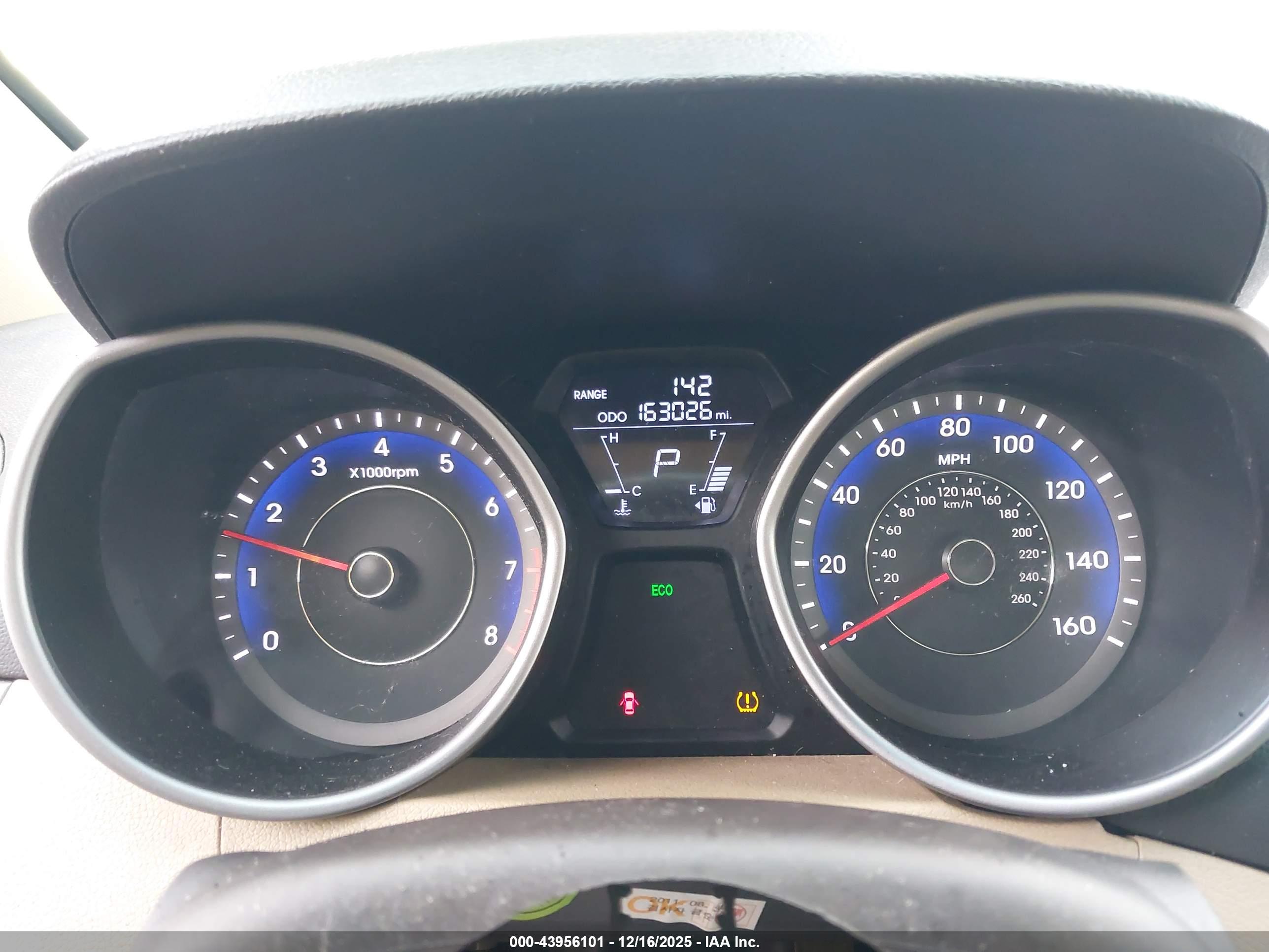 HYUNDAI ELANTRA image 7