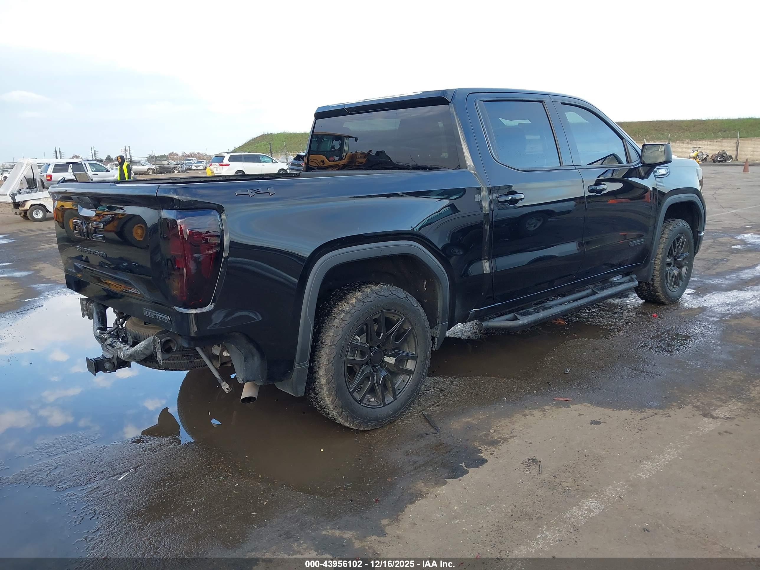 GMC SIERRA image 4