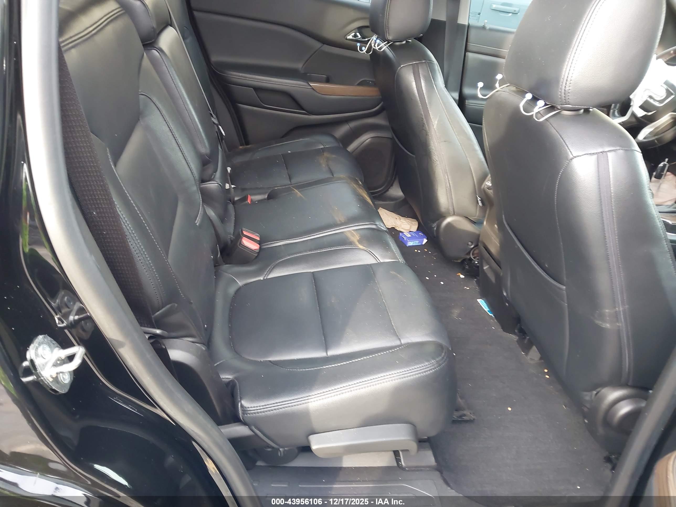 GMC ACADIA image 8