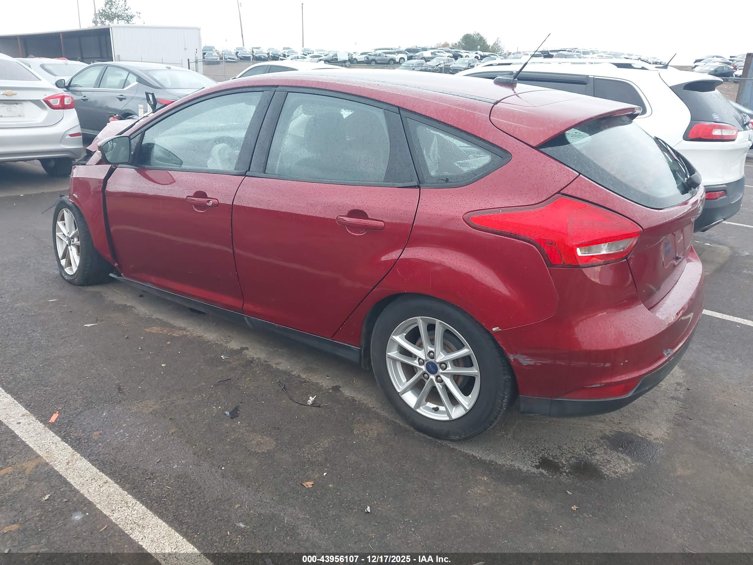 FORD FOCUS image 3