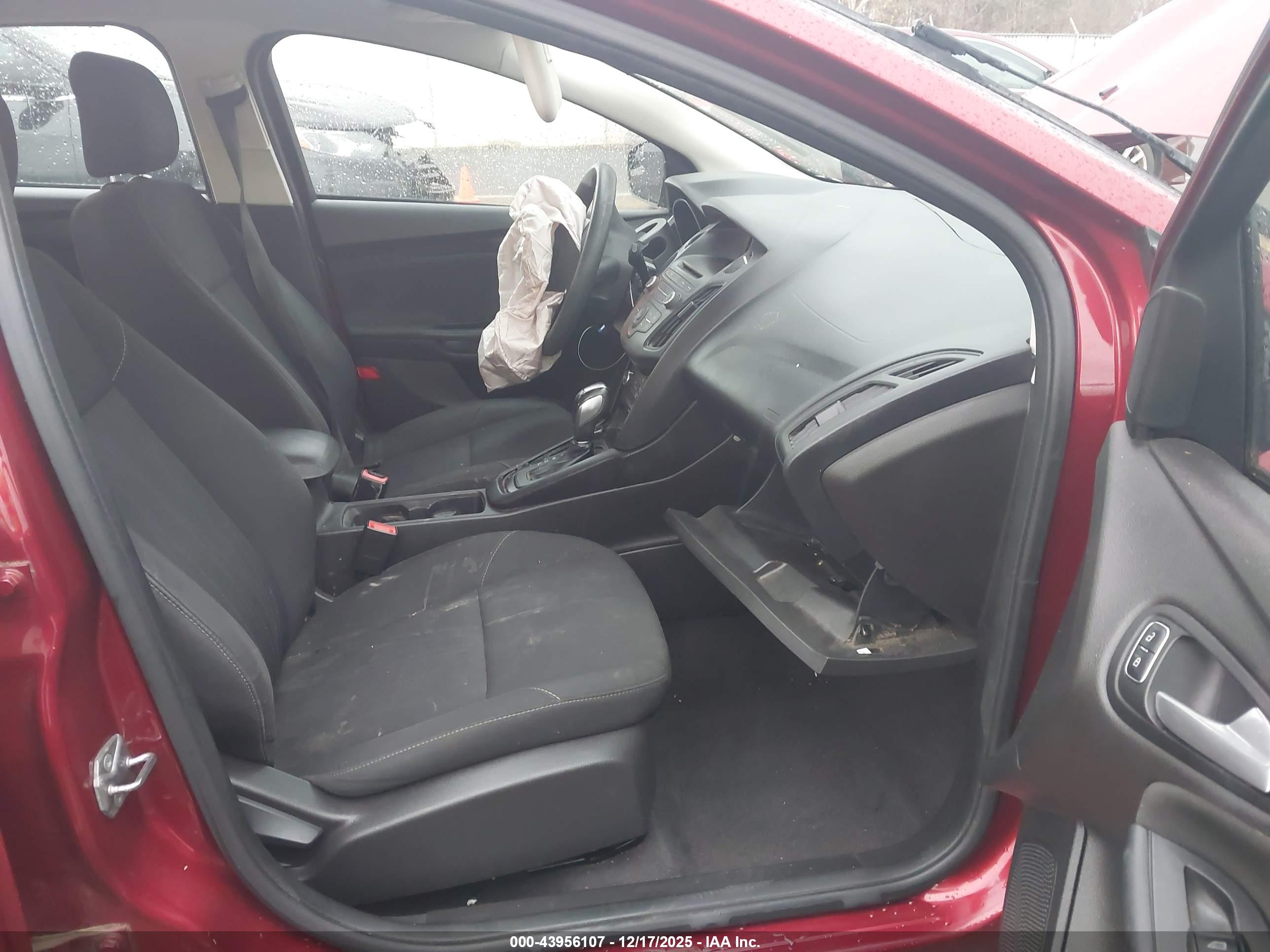 FORD FOCUS image 5