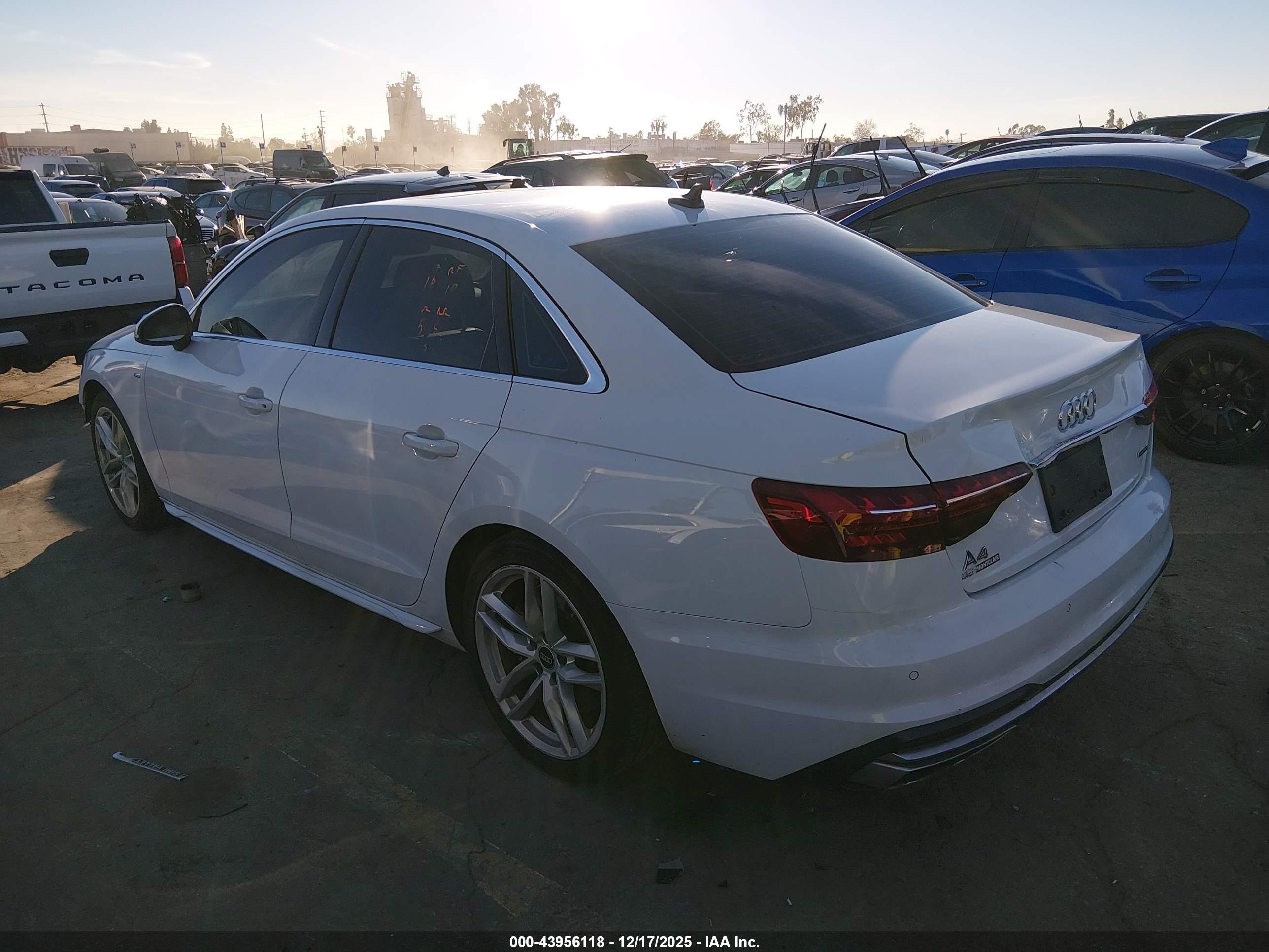AUDI A4 image 3