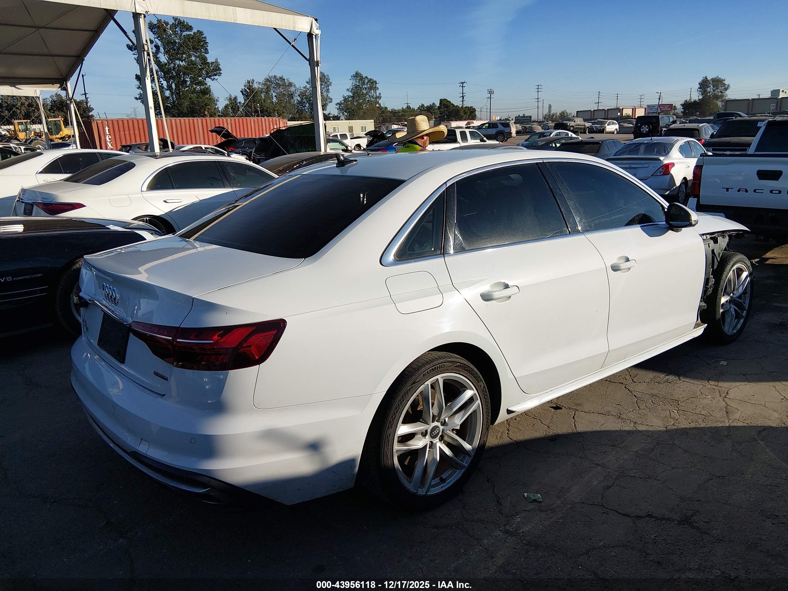 AUDI A4 image 4