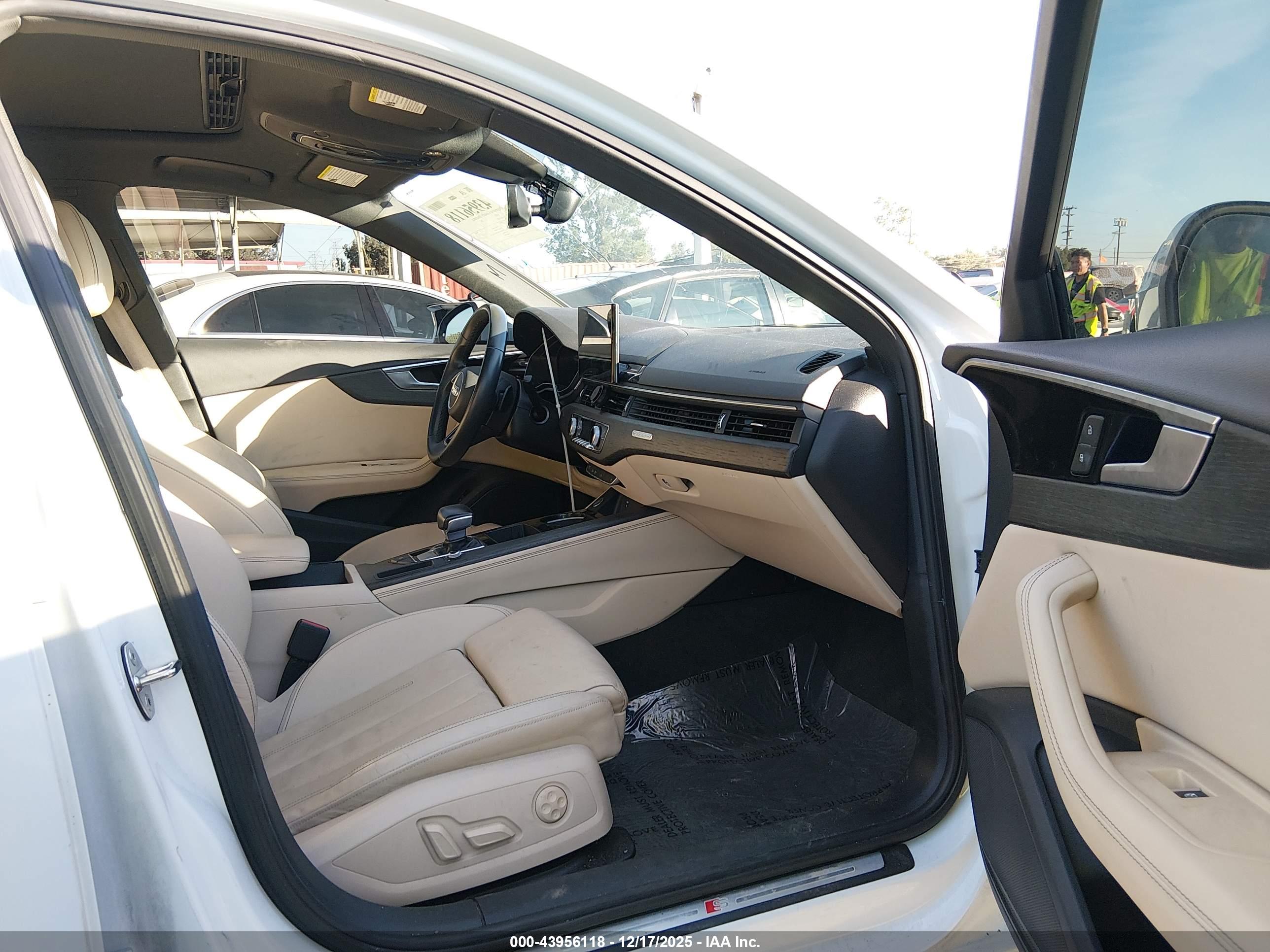 AUDI A4 image 5