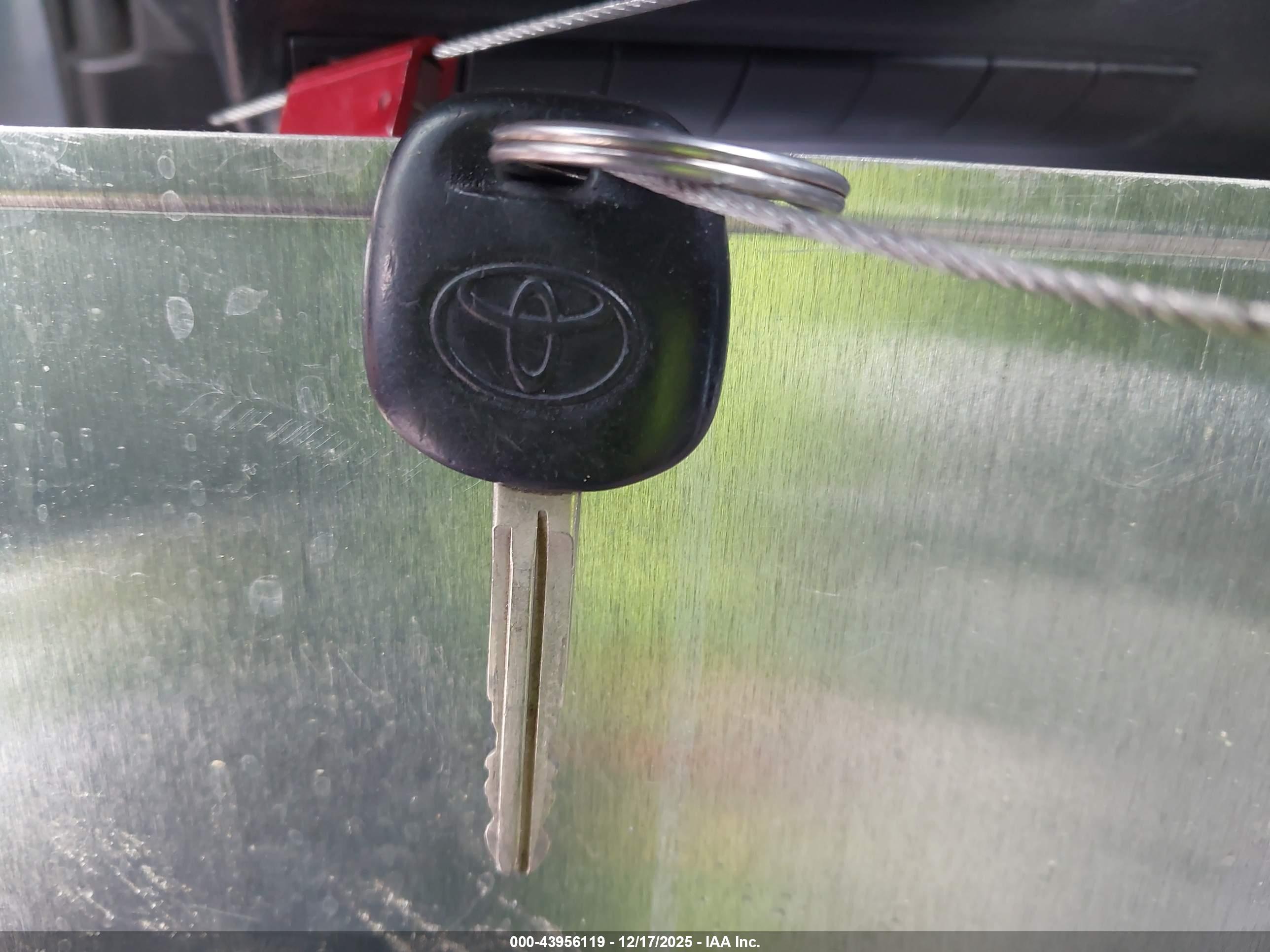 TOYOTA COROLLA image 11