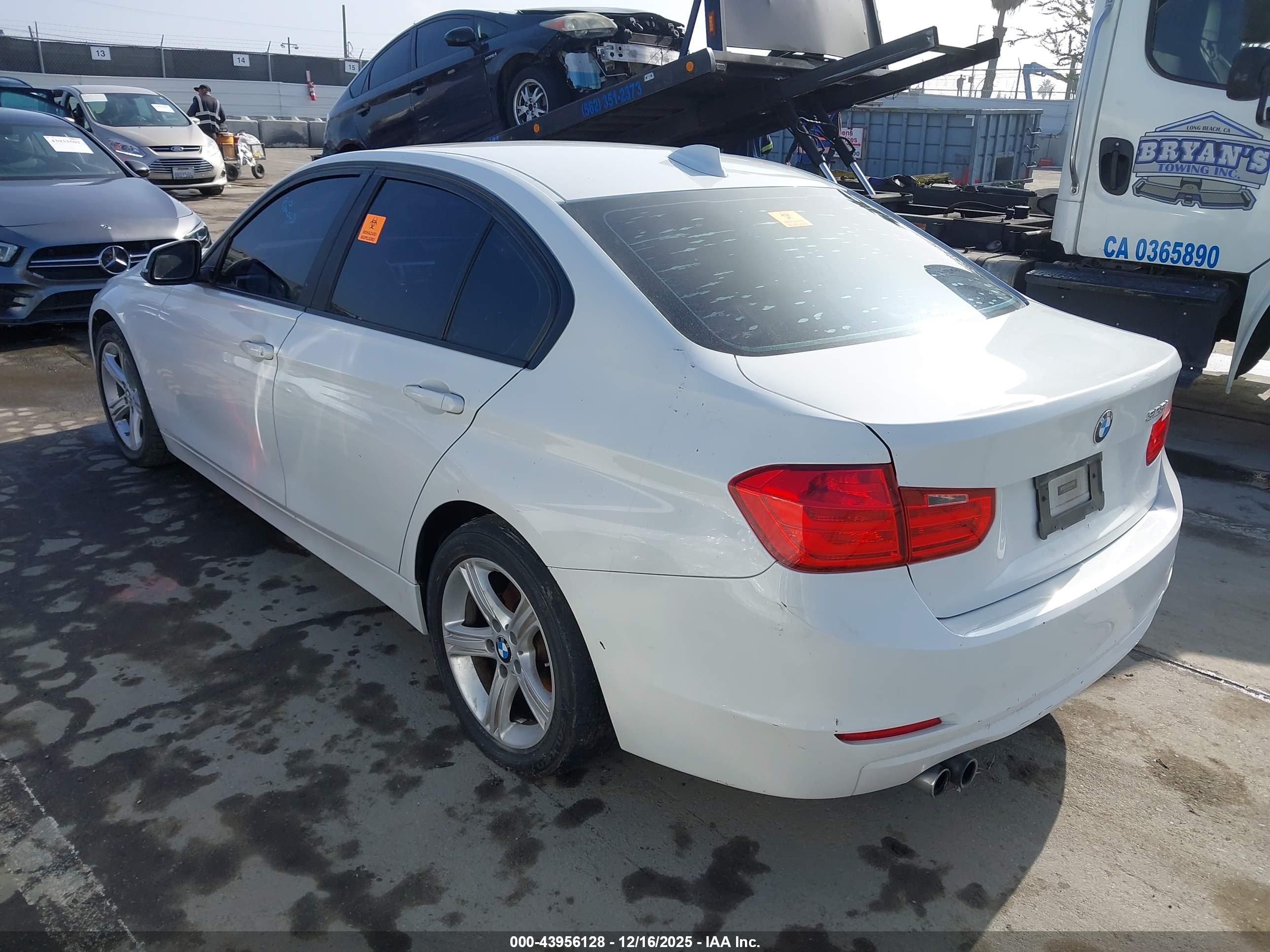 BMW 328I image 3