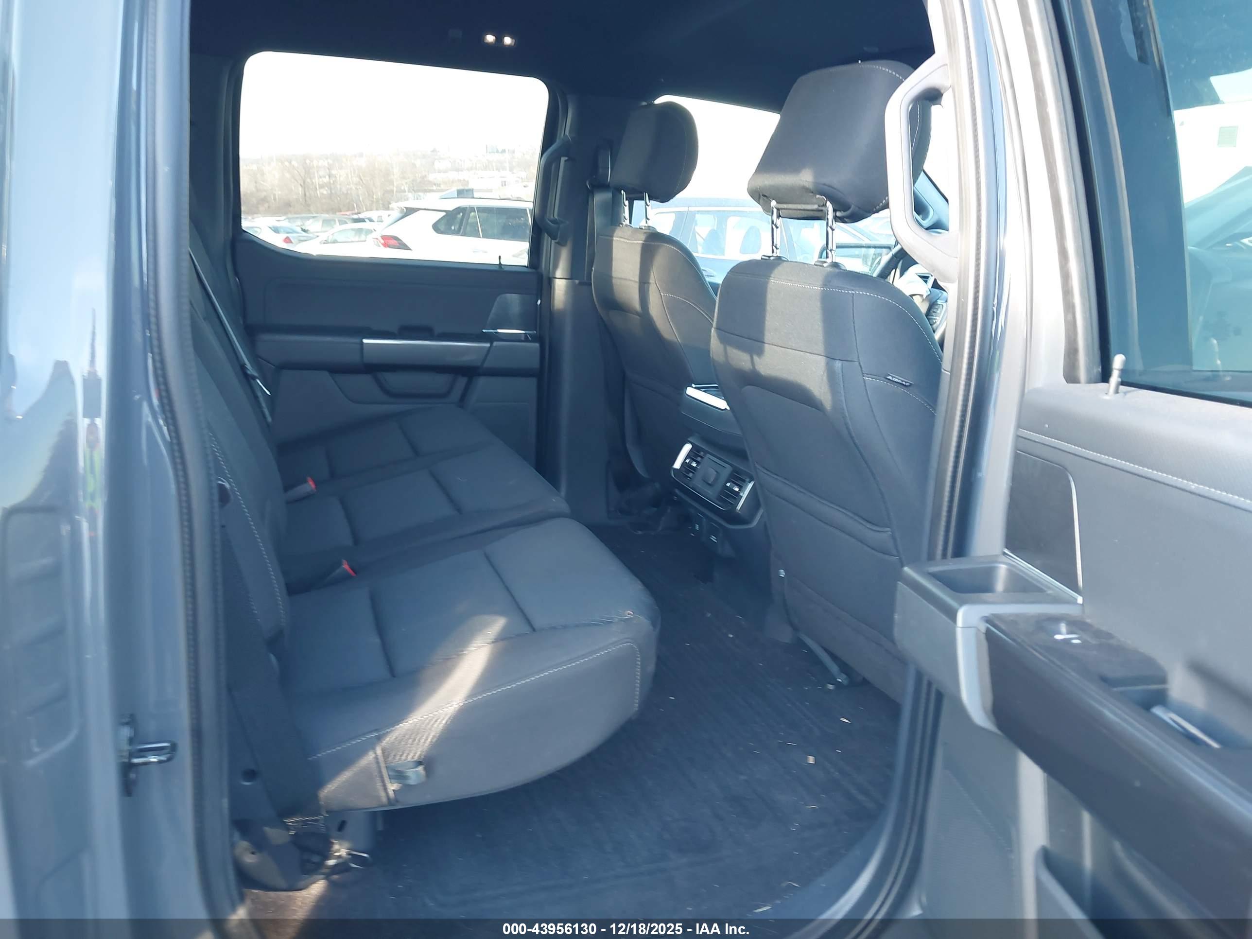 FORD F-150 image 8
