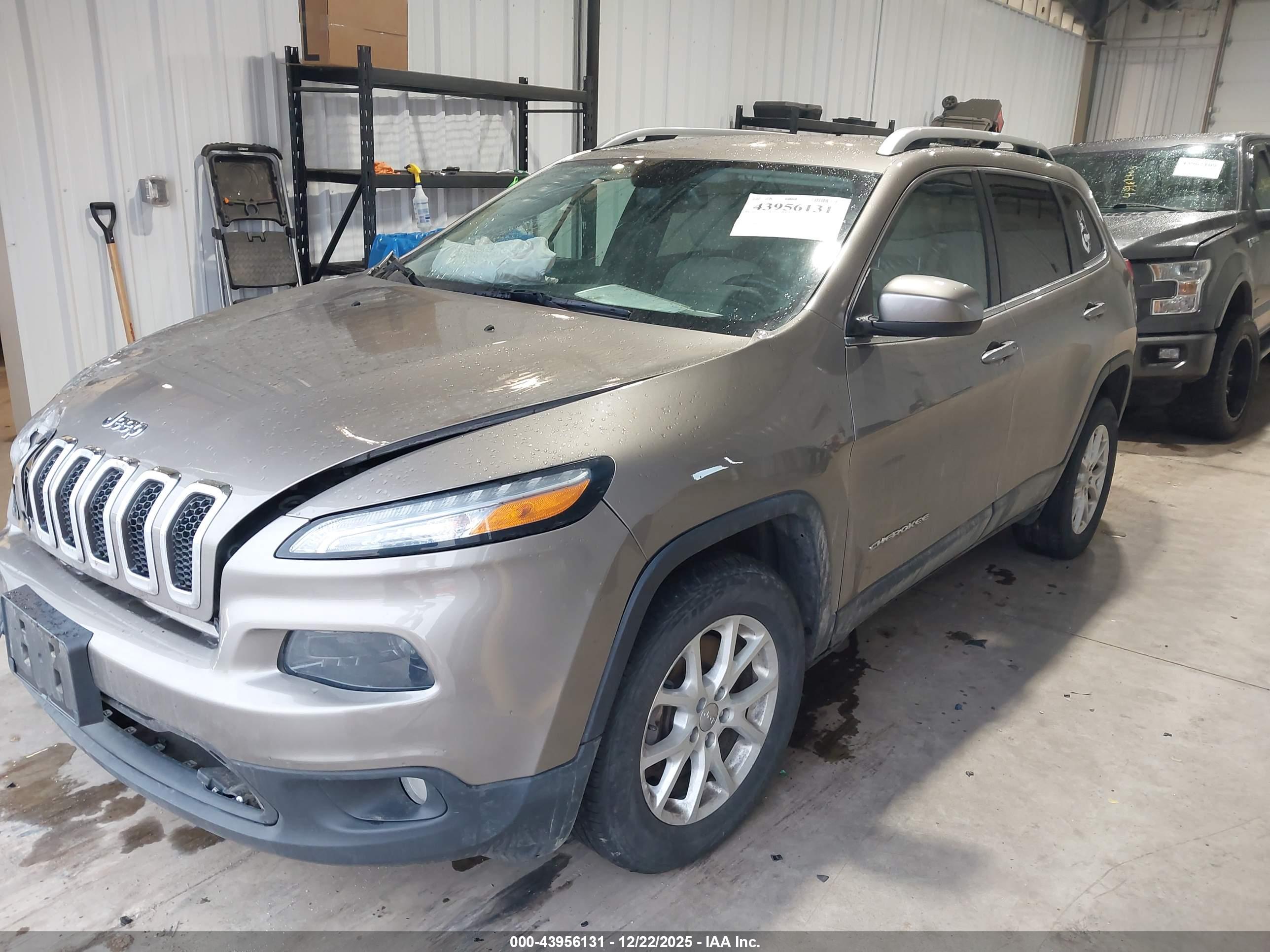 JEEP CHEROKEE image 2