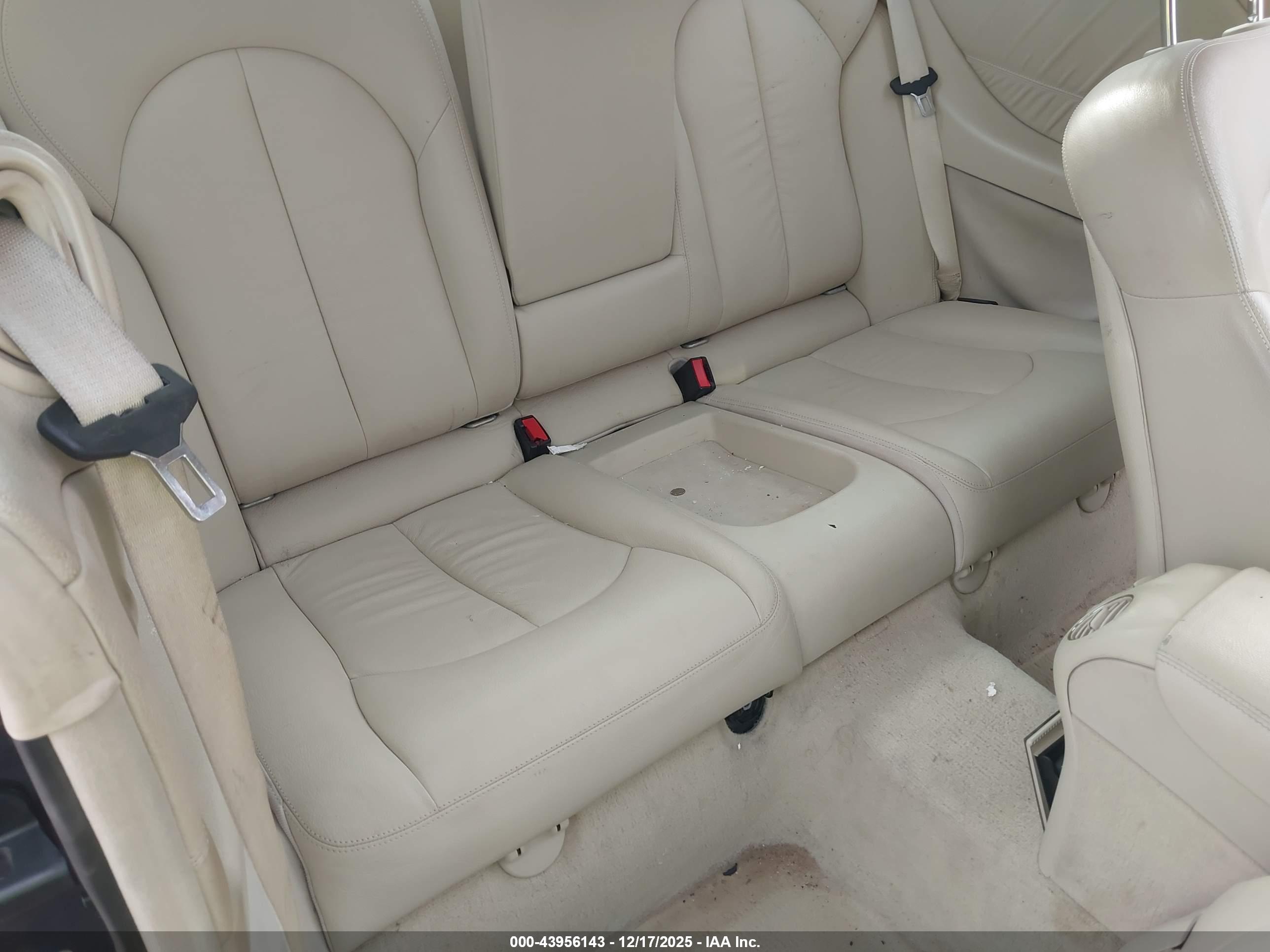 MERCEDES-BENZ CLK image 8