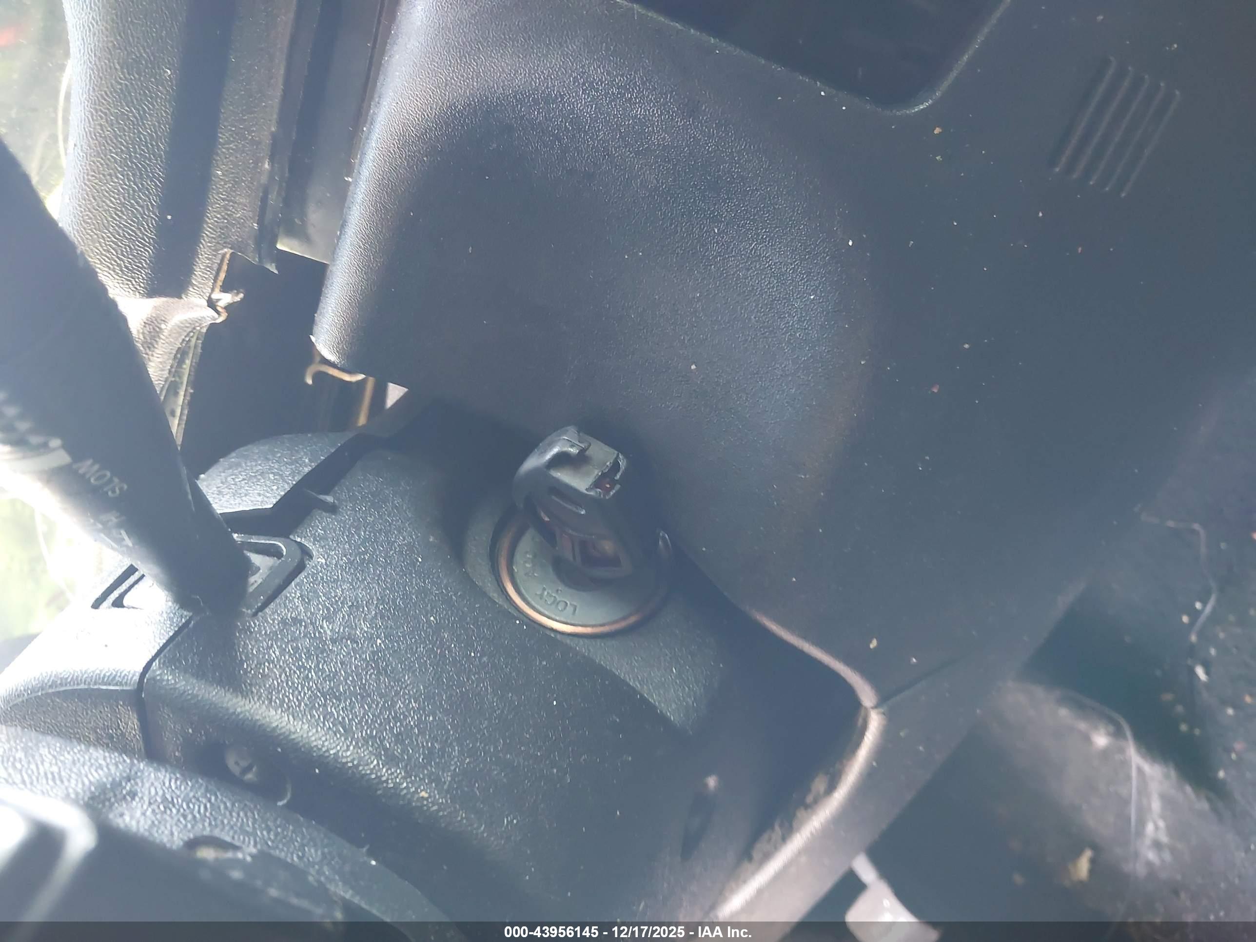 MITSUBISHI ENDEAVOR image 11