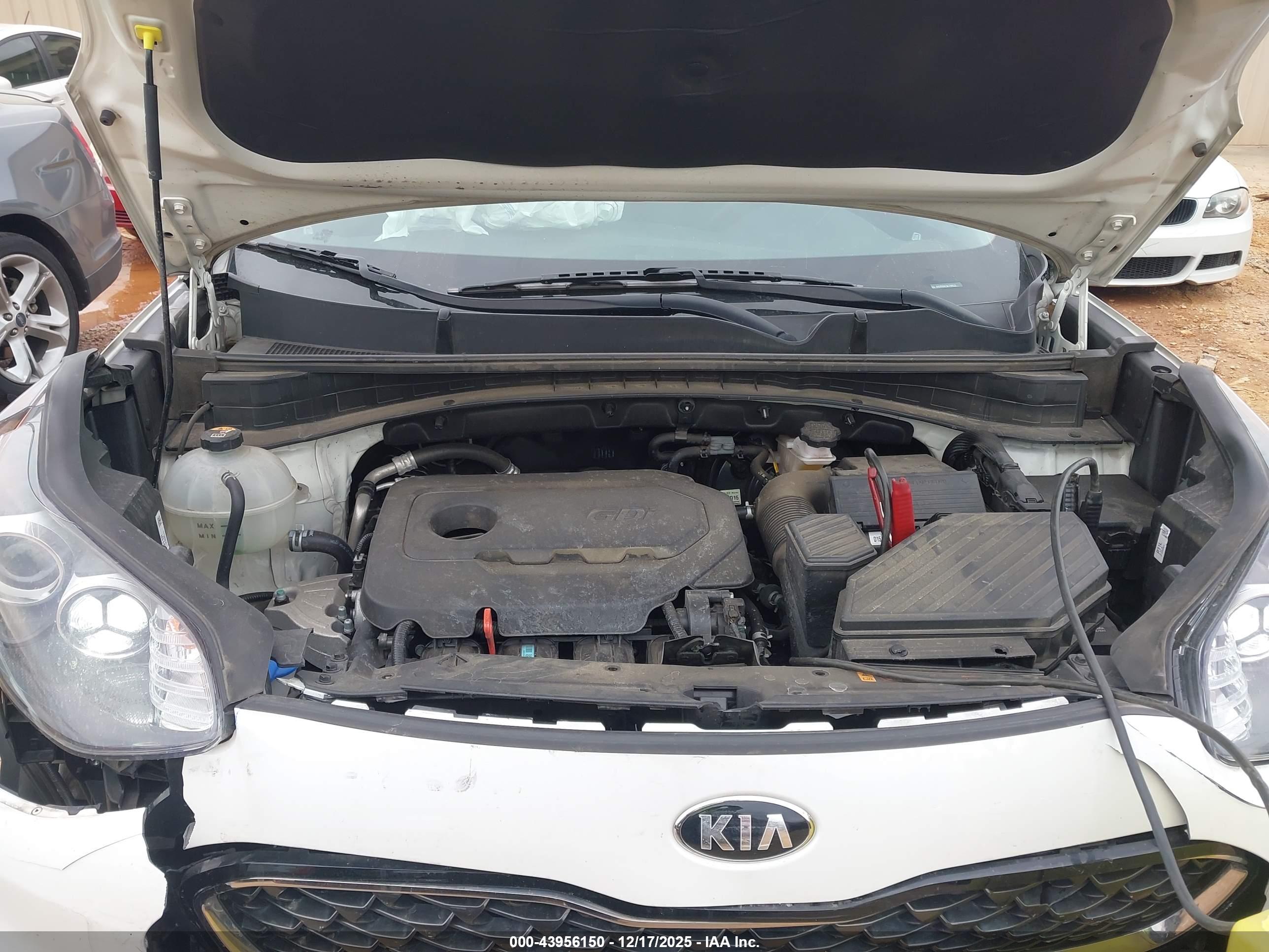 KIA SPORTAGE image 10