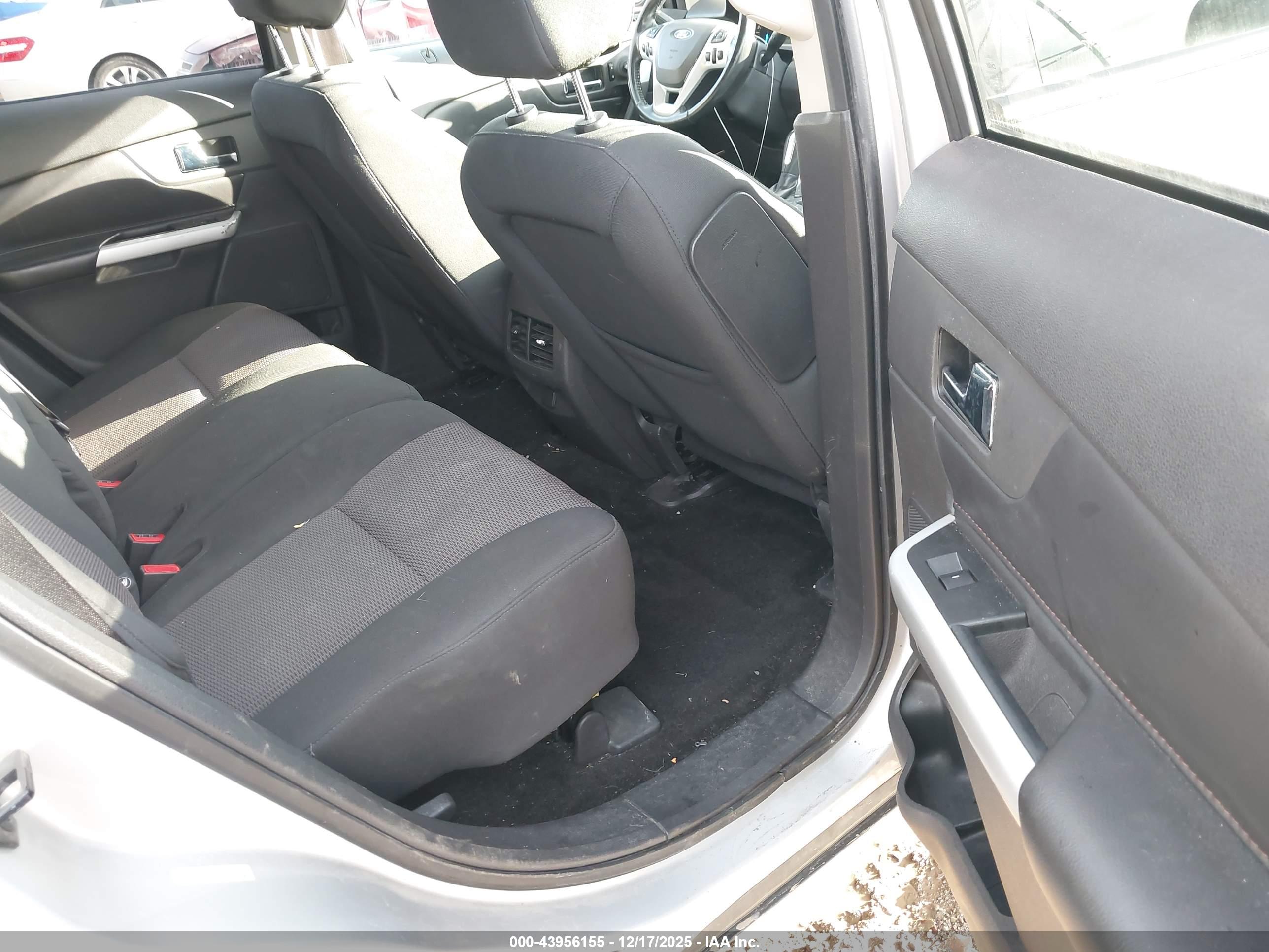 FORD EDGE image 8