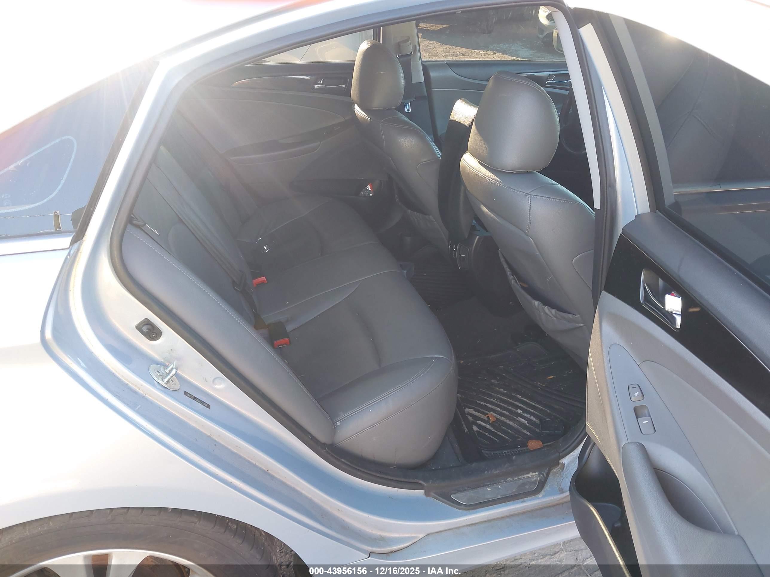 HYUNDAI SONATA image 8