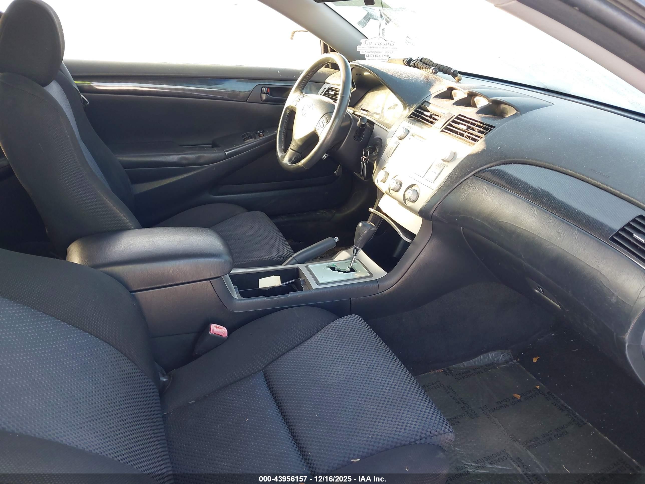 TOYOTA CAMRY image 5