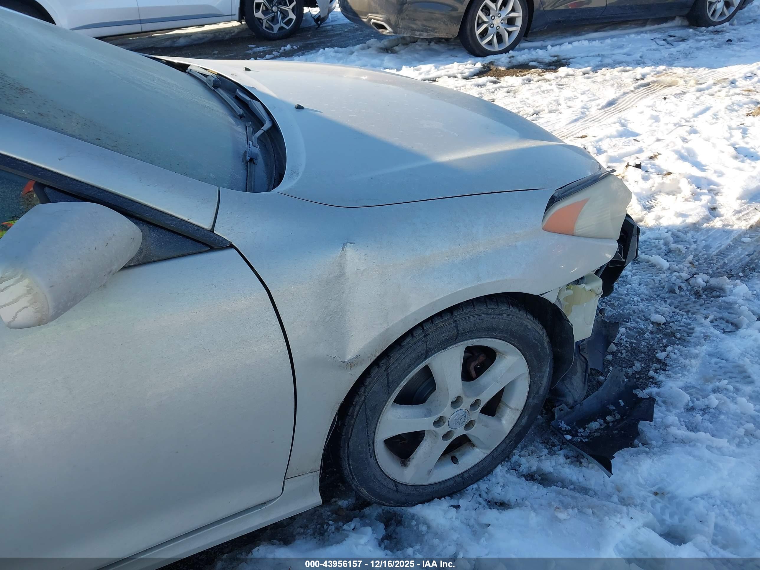 TOYOTA CAMRY image 6