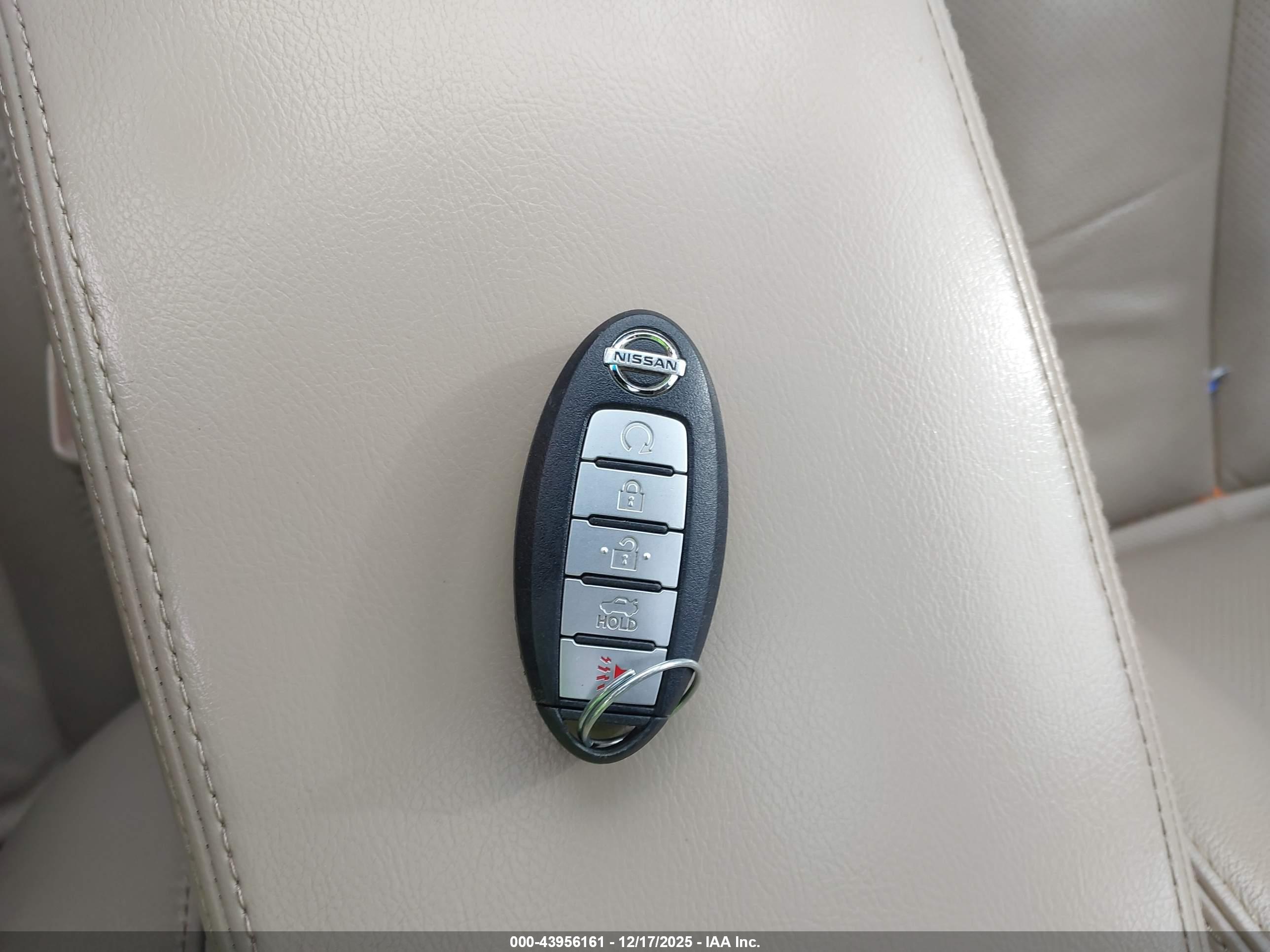 NISSAN ALTIMA image 11