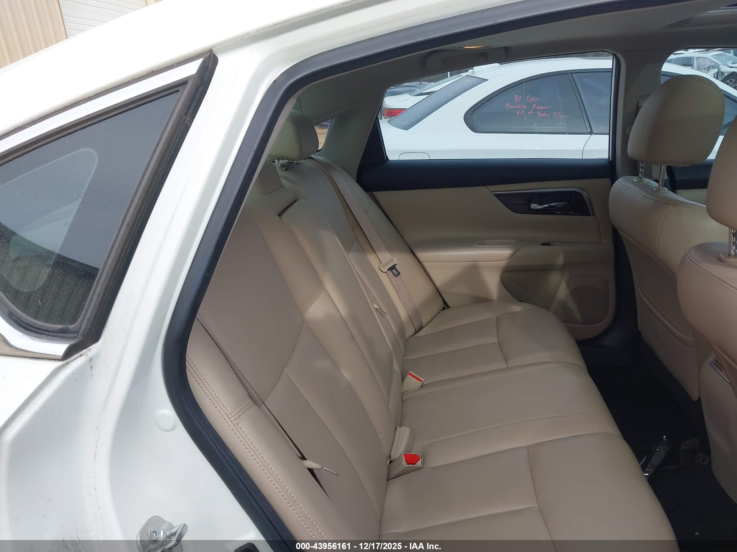 NISSAN ALTIMA image 8