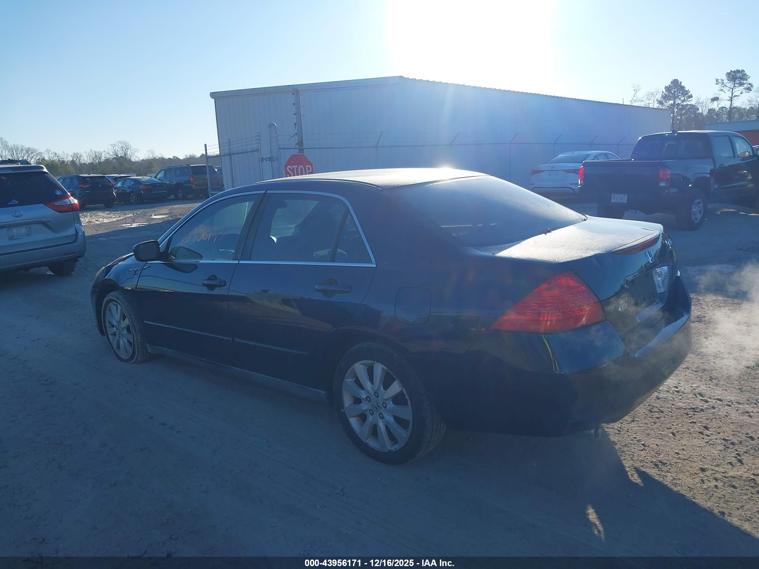 HONDA ACCORD image 3