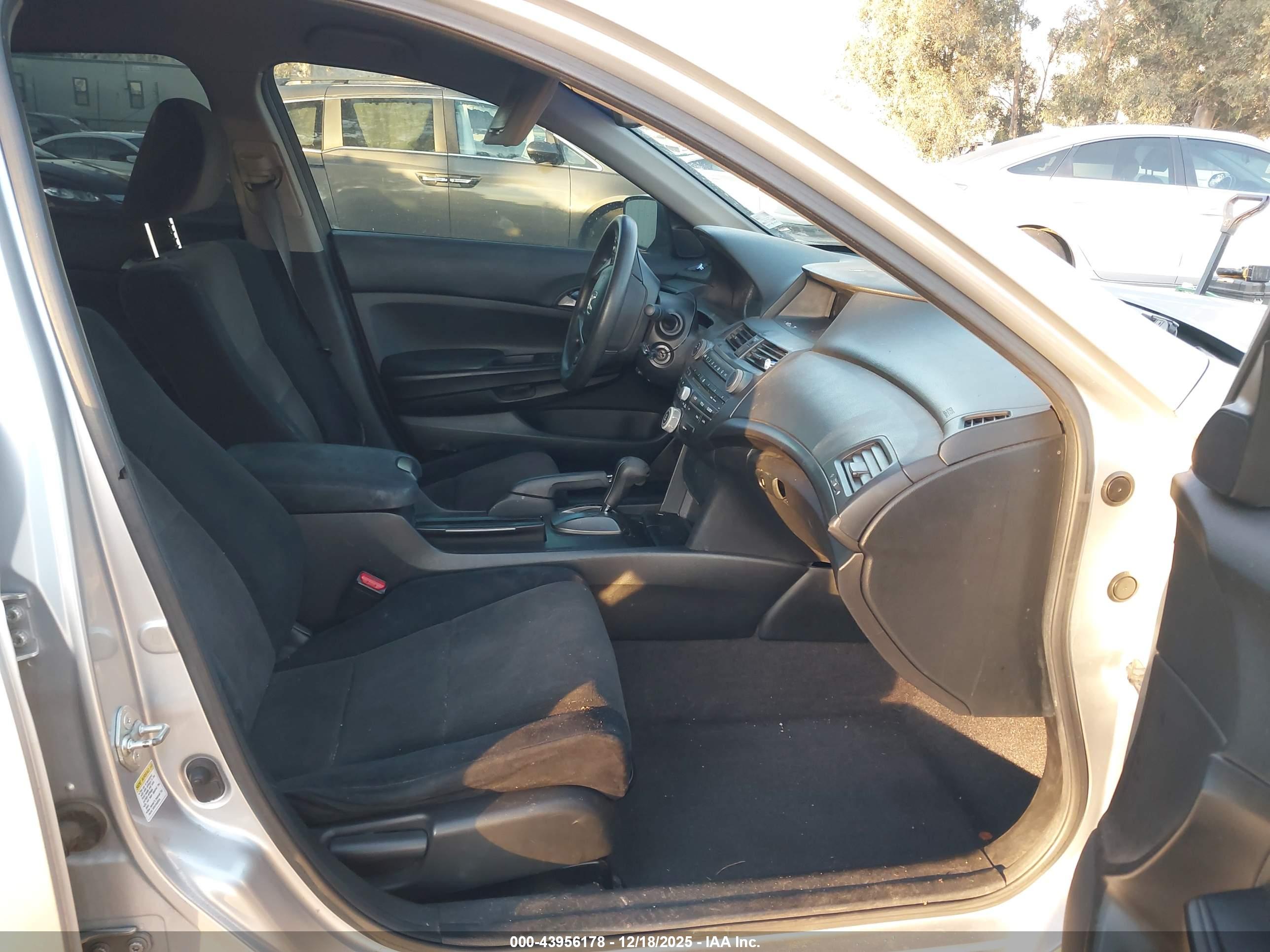 HONDA ACCORD image 5