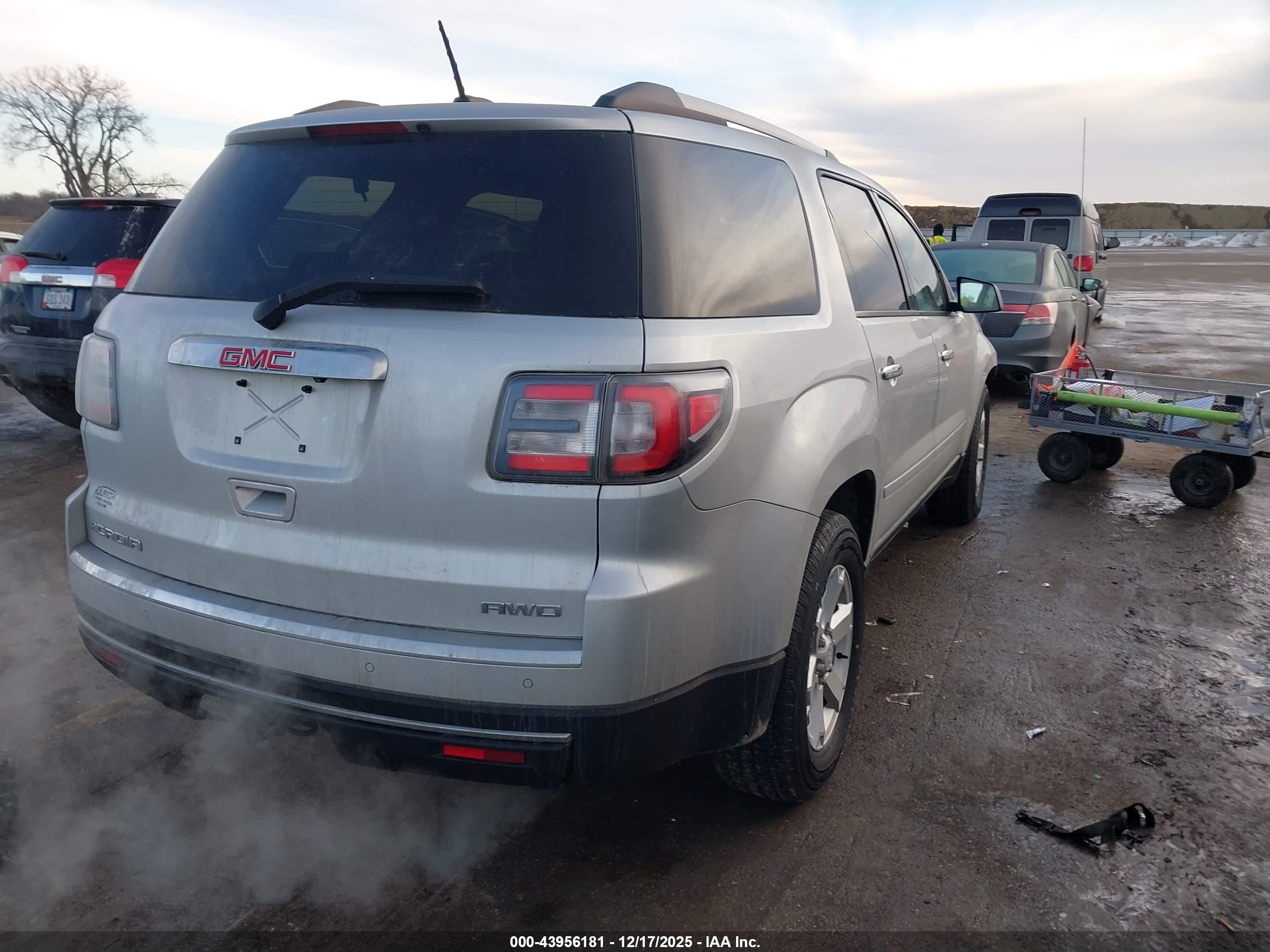 GMC ACADIA image 4