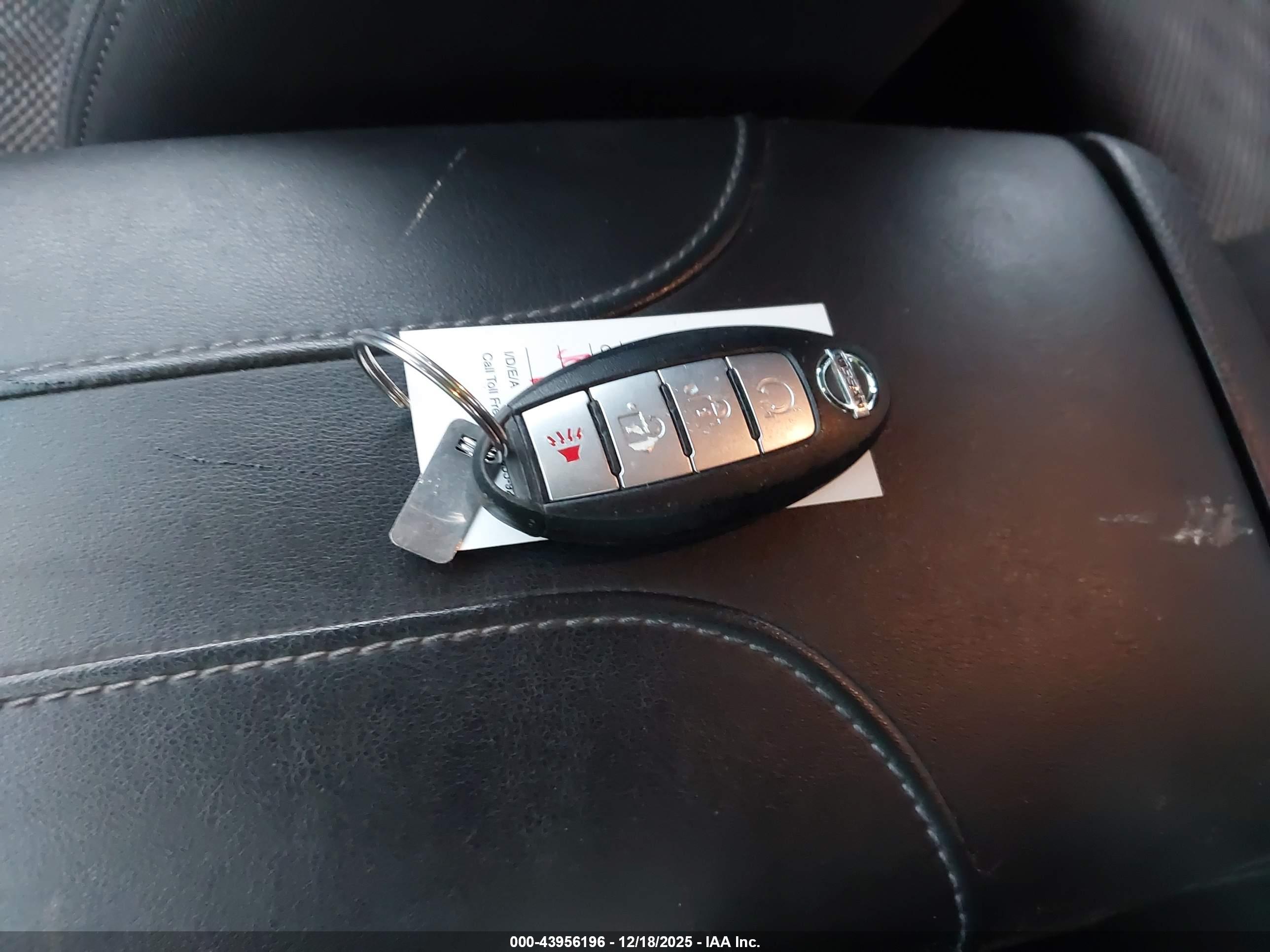 NISSAN ROGUE image 11