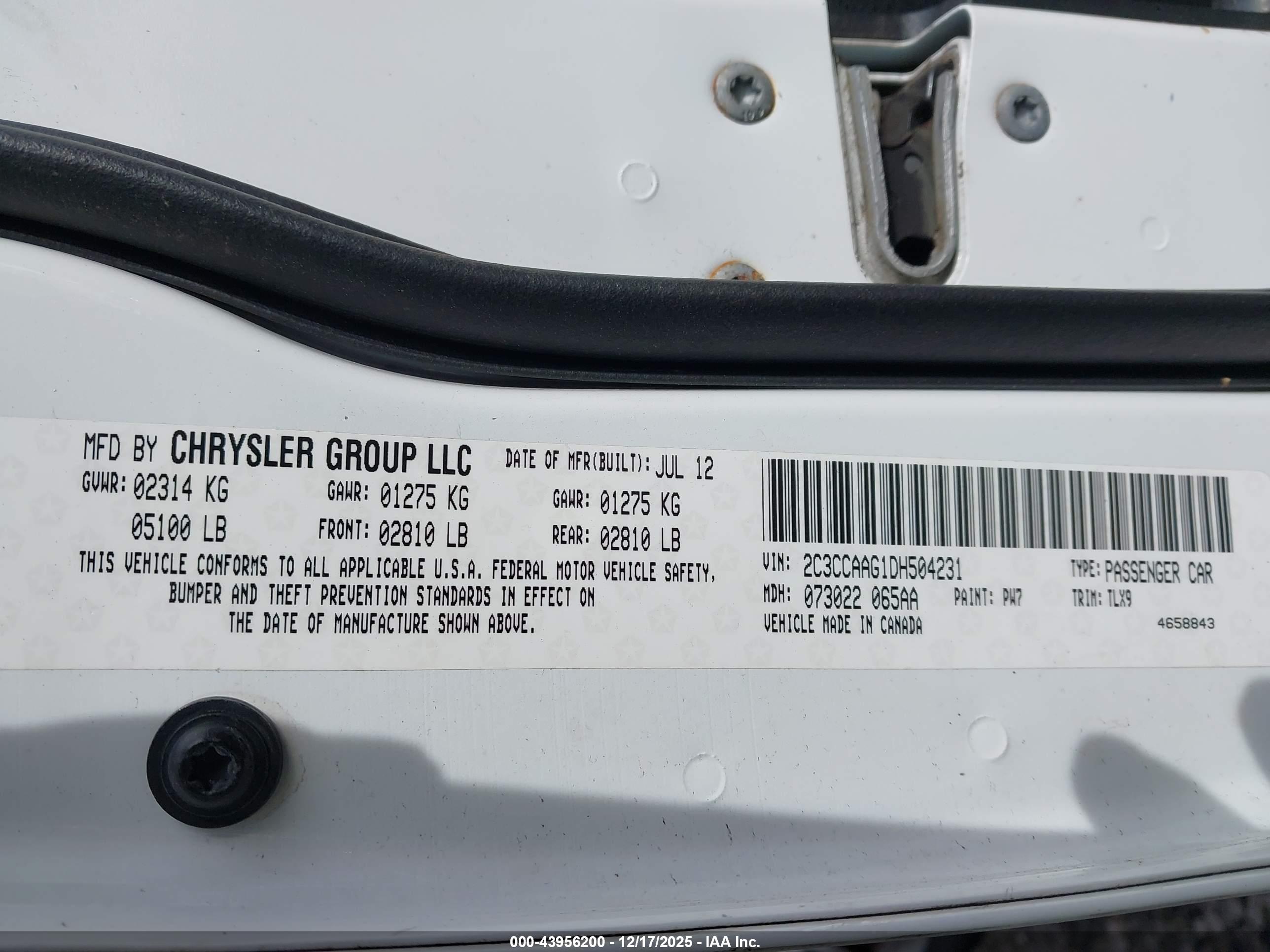 CHRYSLER 300 image 9