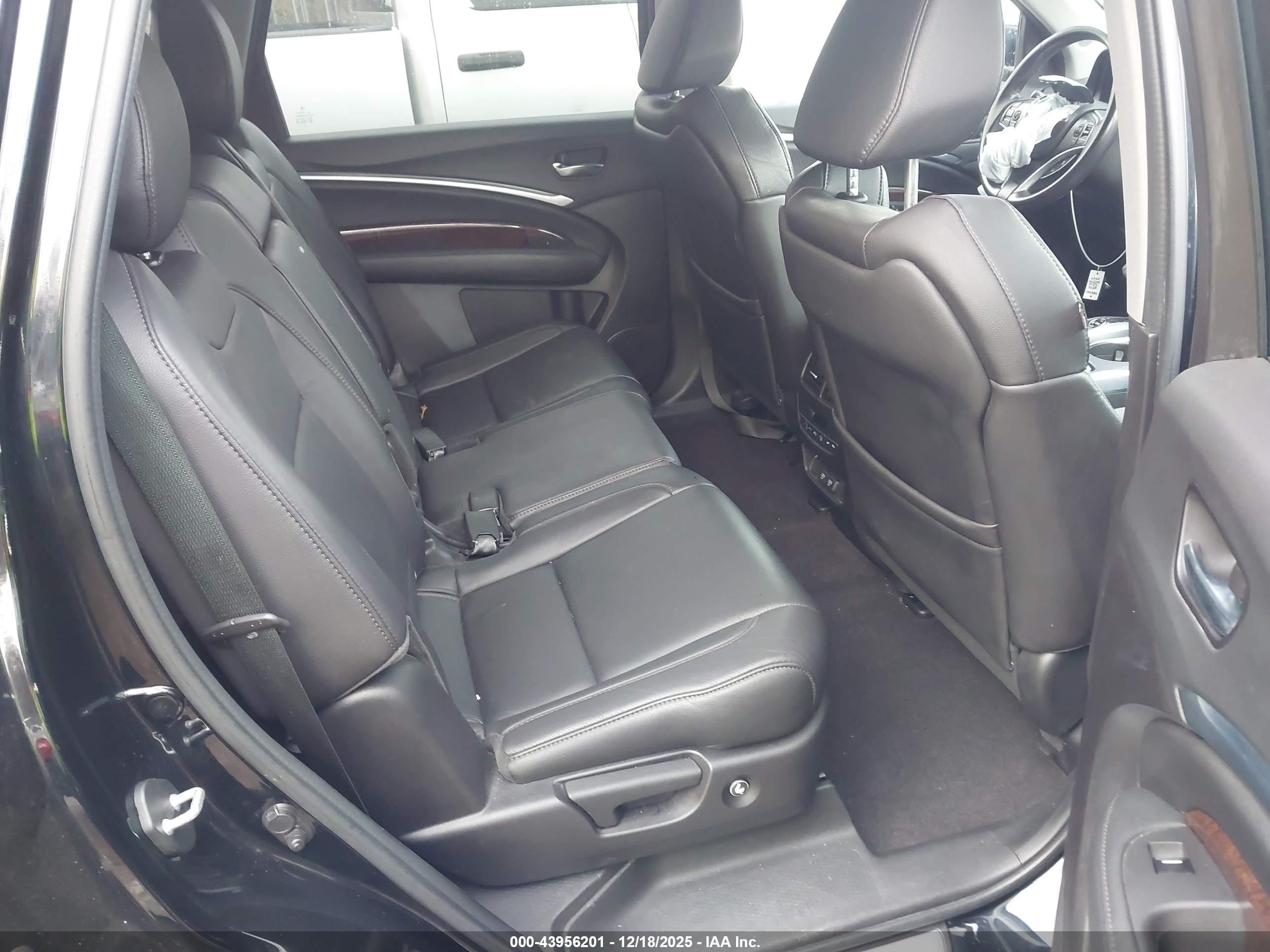 ACURA MDX image 8