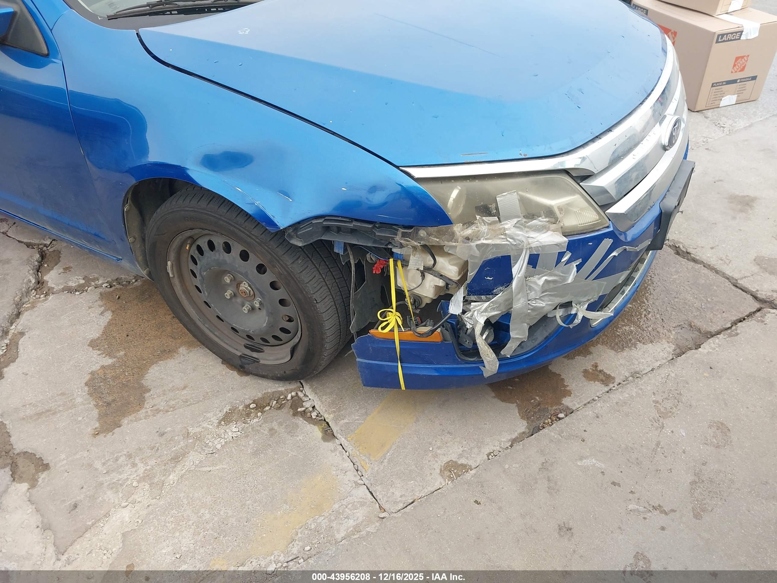 FORD FUSION image 6