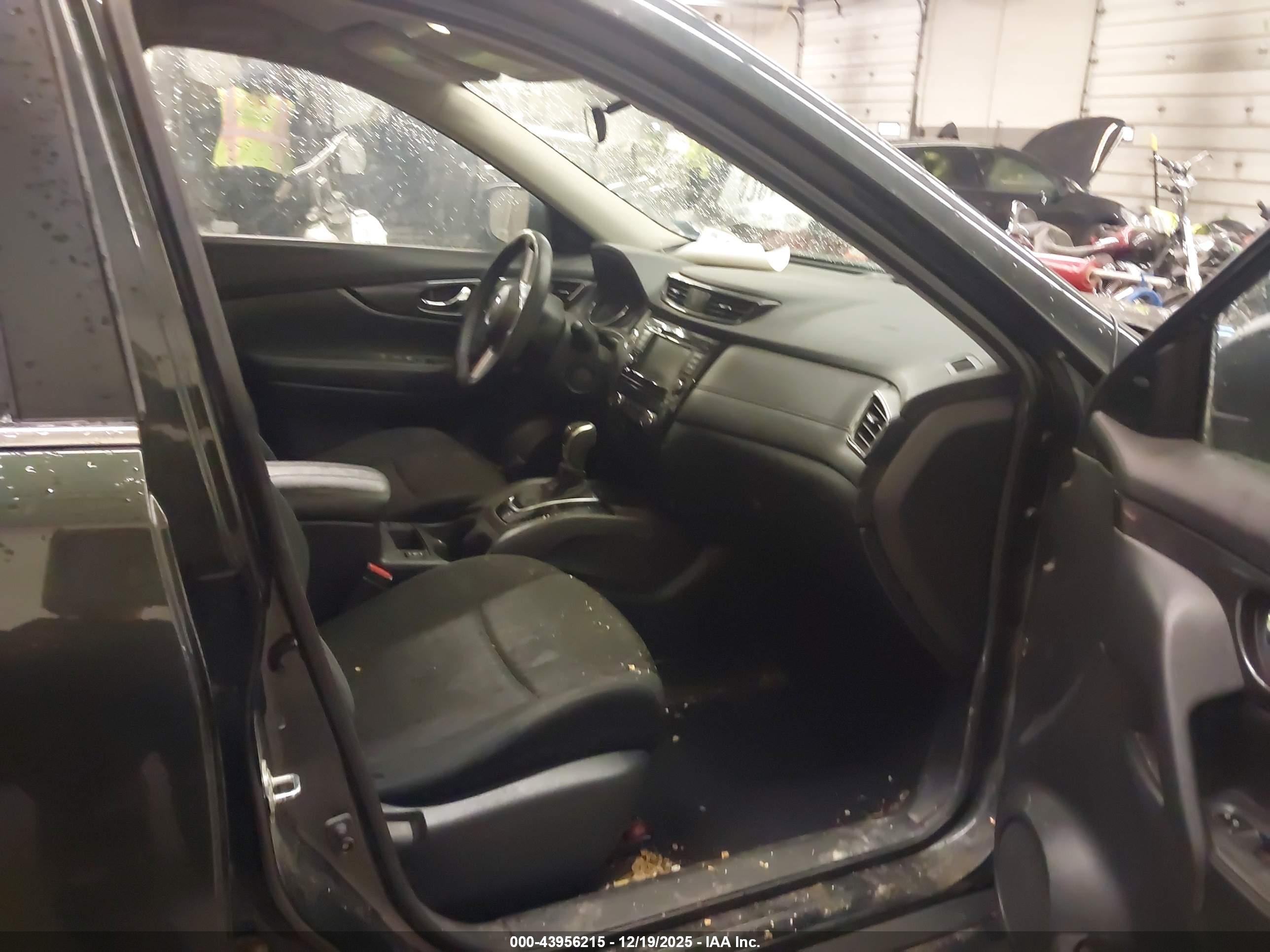 NISSAN ROGUE image 5