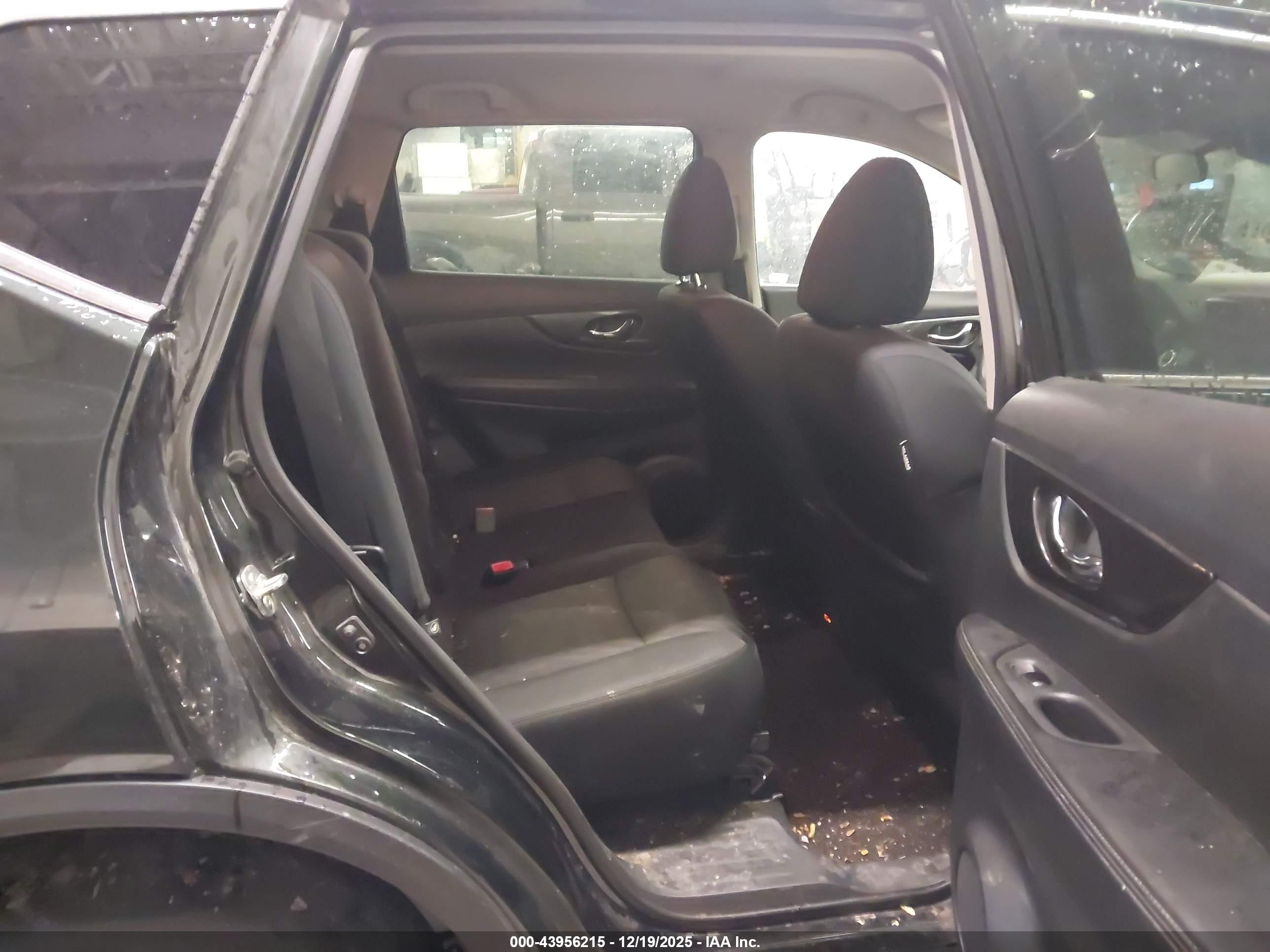NISSAN ROGUE image 8