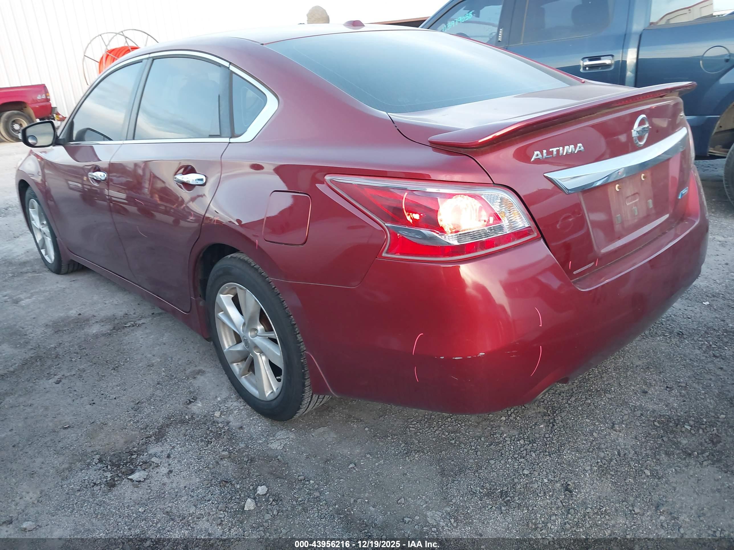 NISSAN ALTIMA image 3
