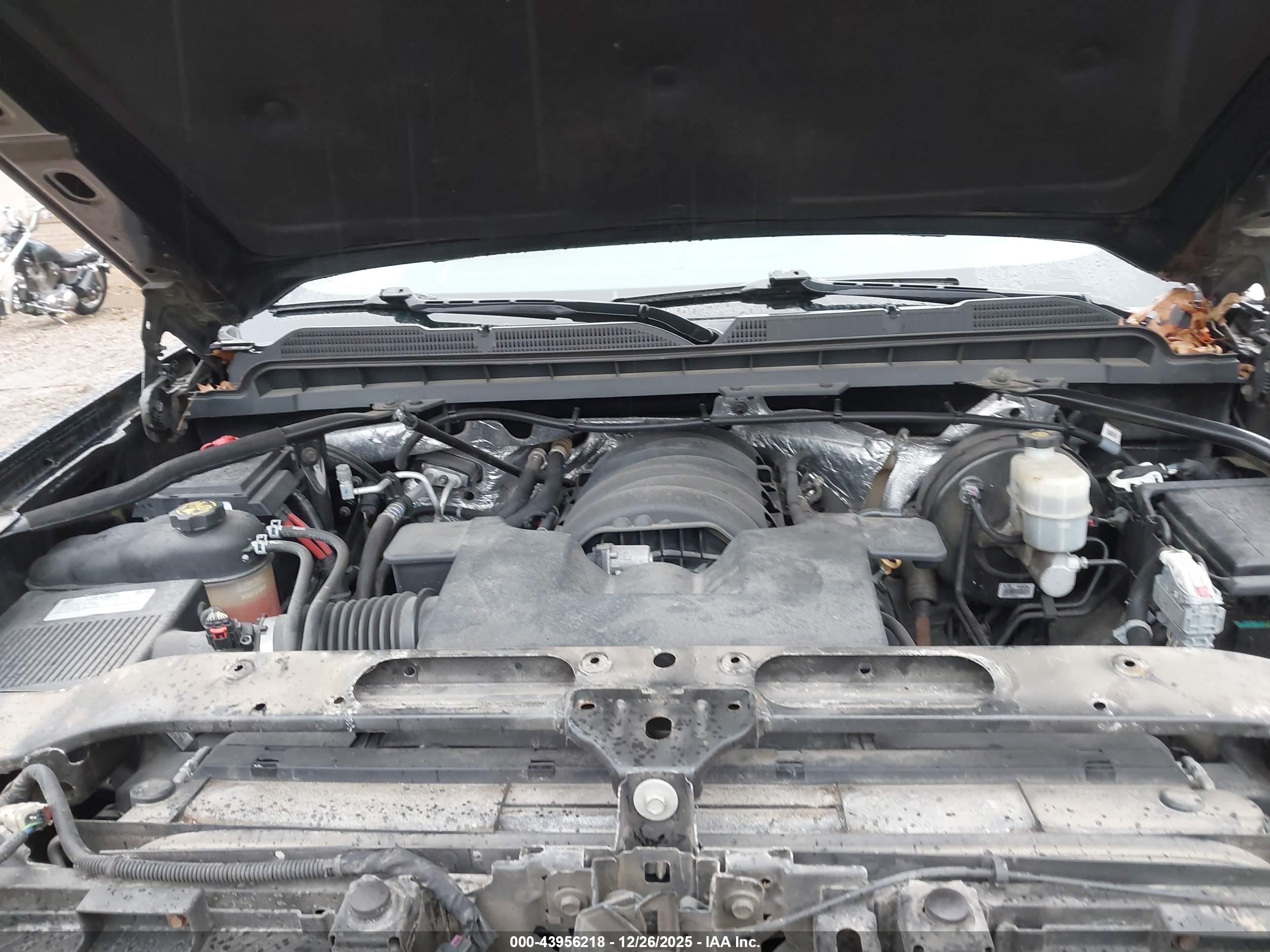 CHEVROLET SILVERADO image 10