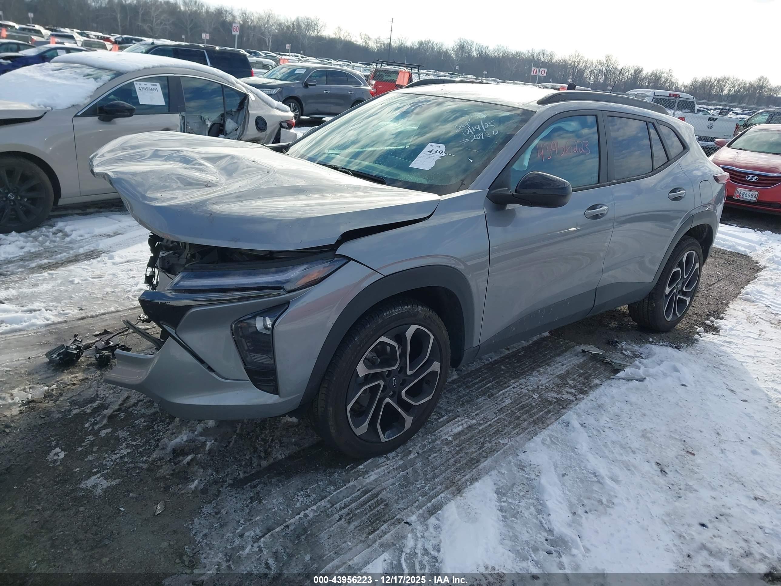 CHEVROLET TRAX image 2