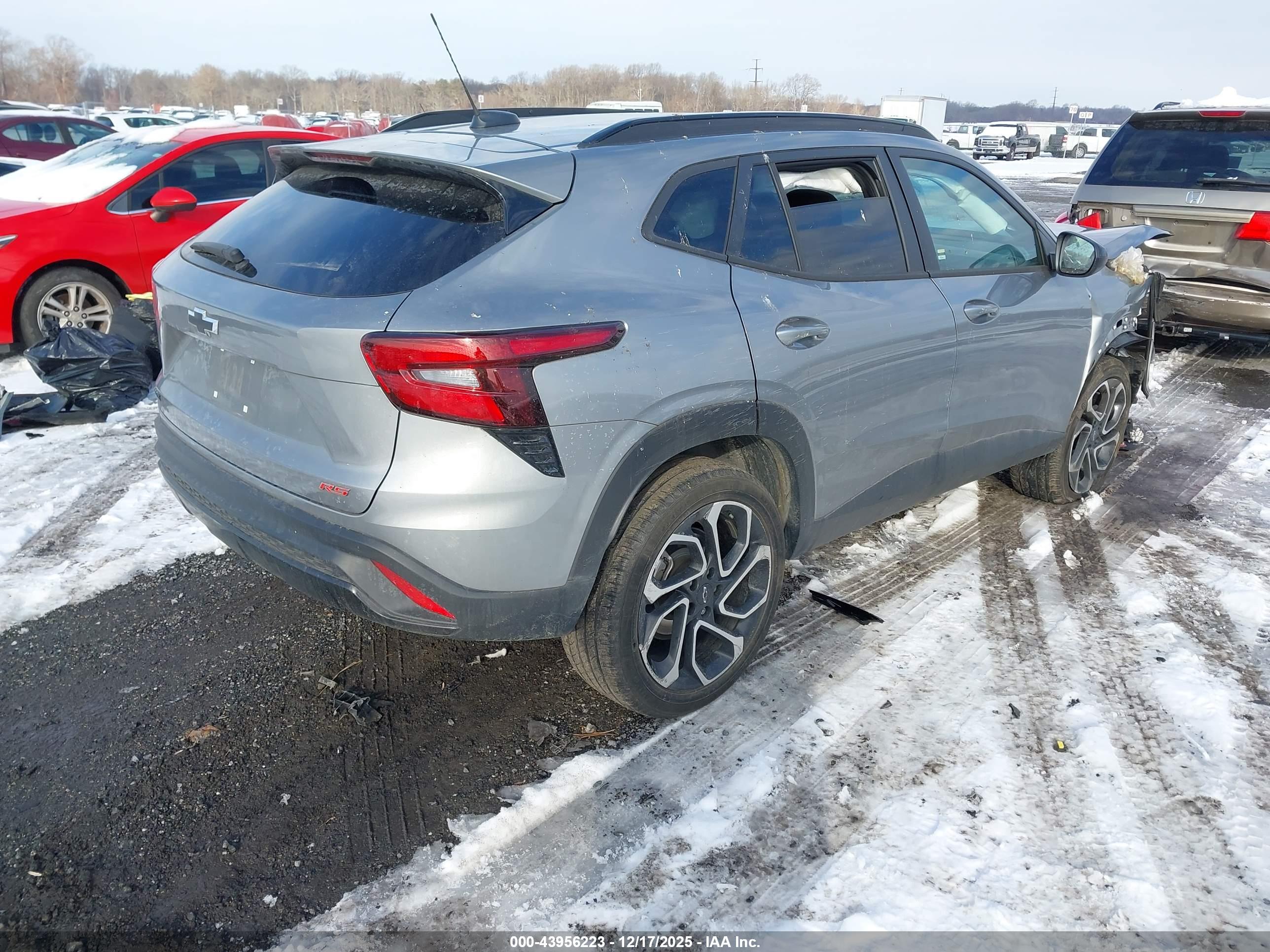 CHEVROLET TRAX image 4